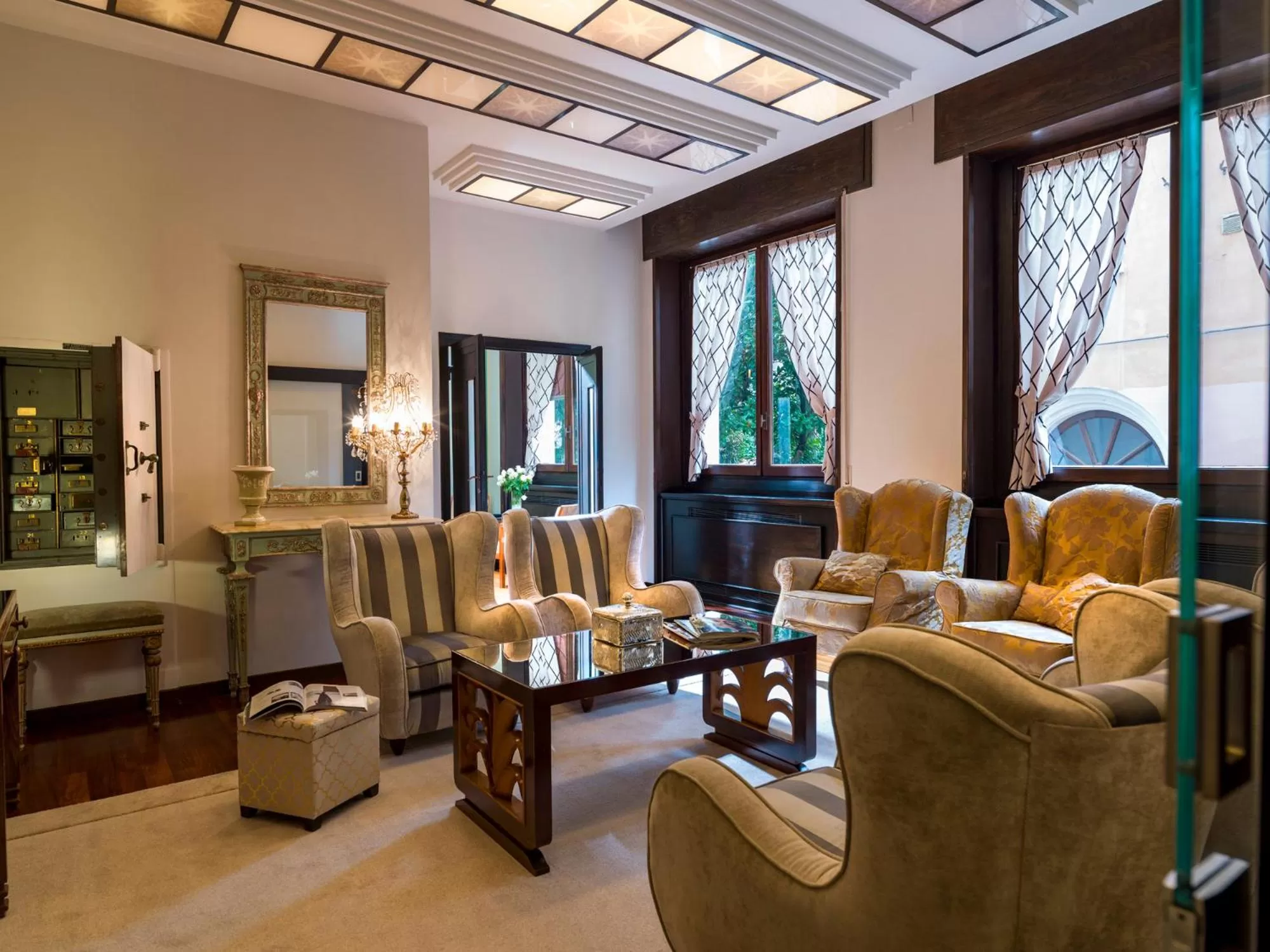 Communal lounge/ TV room in Grand Hotel Castrocaro Longlife Formula