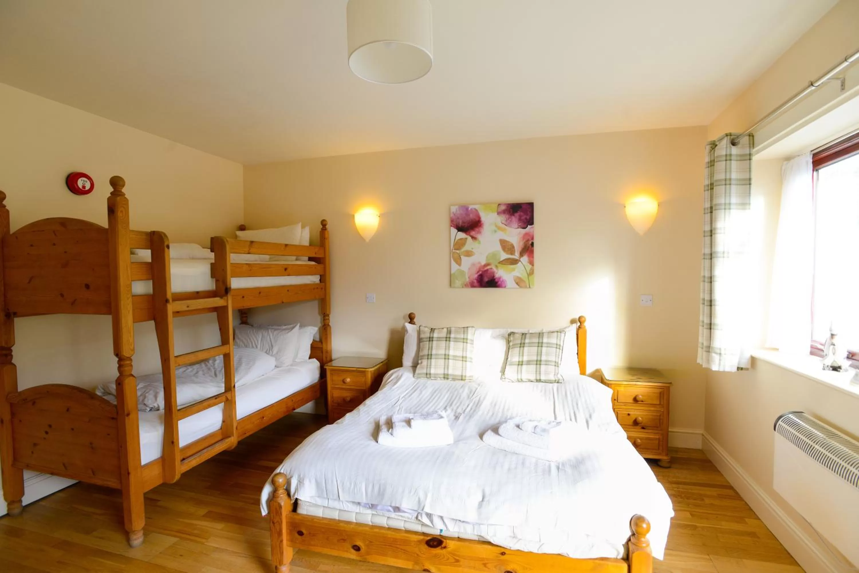 Bedroom, Bed in The Black Horse Inn