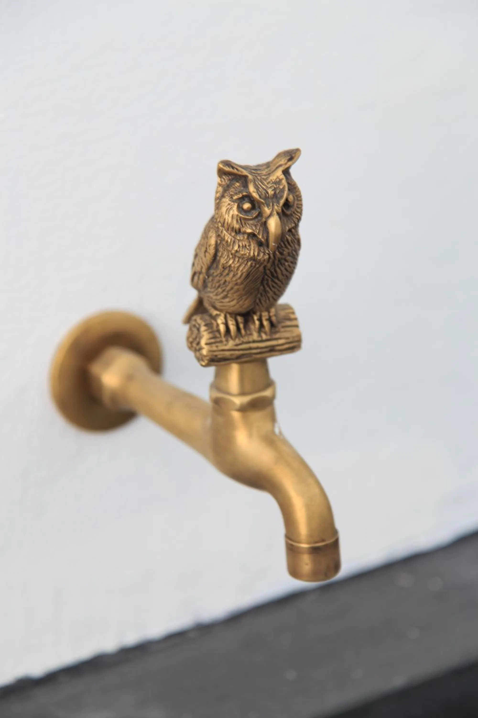 Property building in Book a Bed Poshtel - SHA Plus