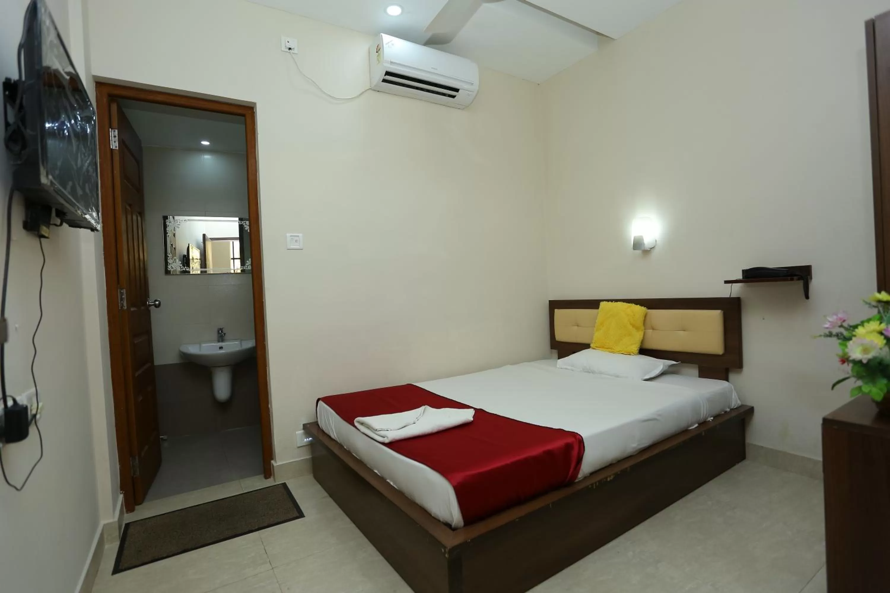 Bed in Hotel Innate Inn