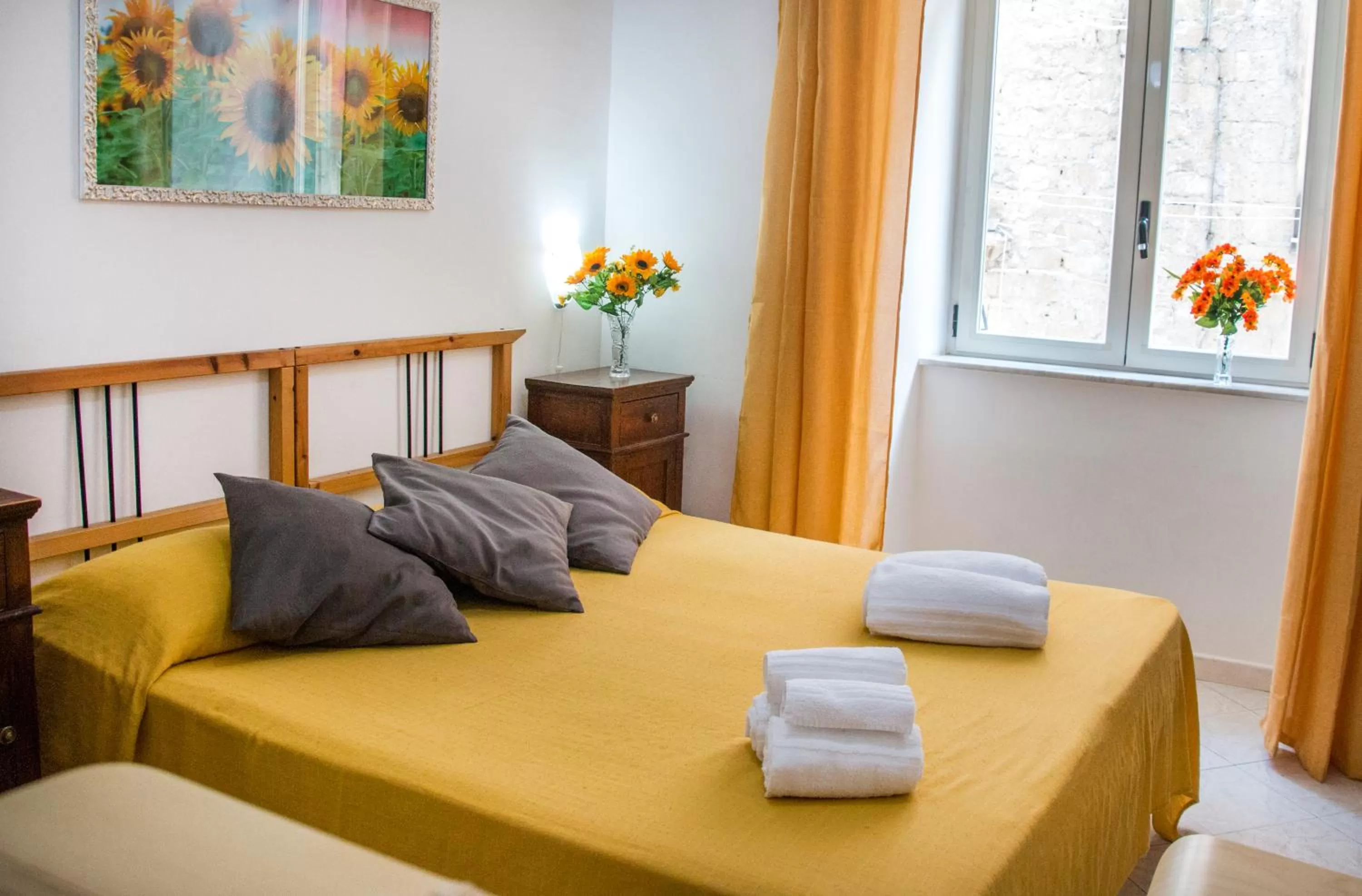 Bedroom, Bed in B&B Carbonara Napoli