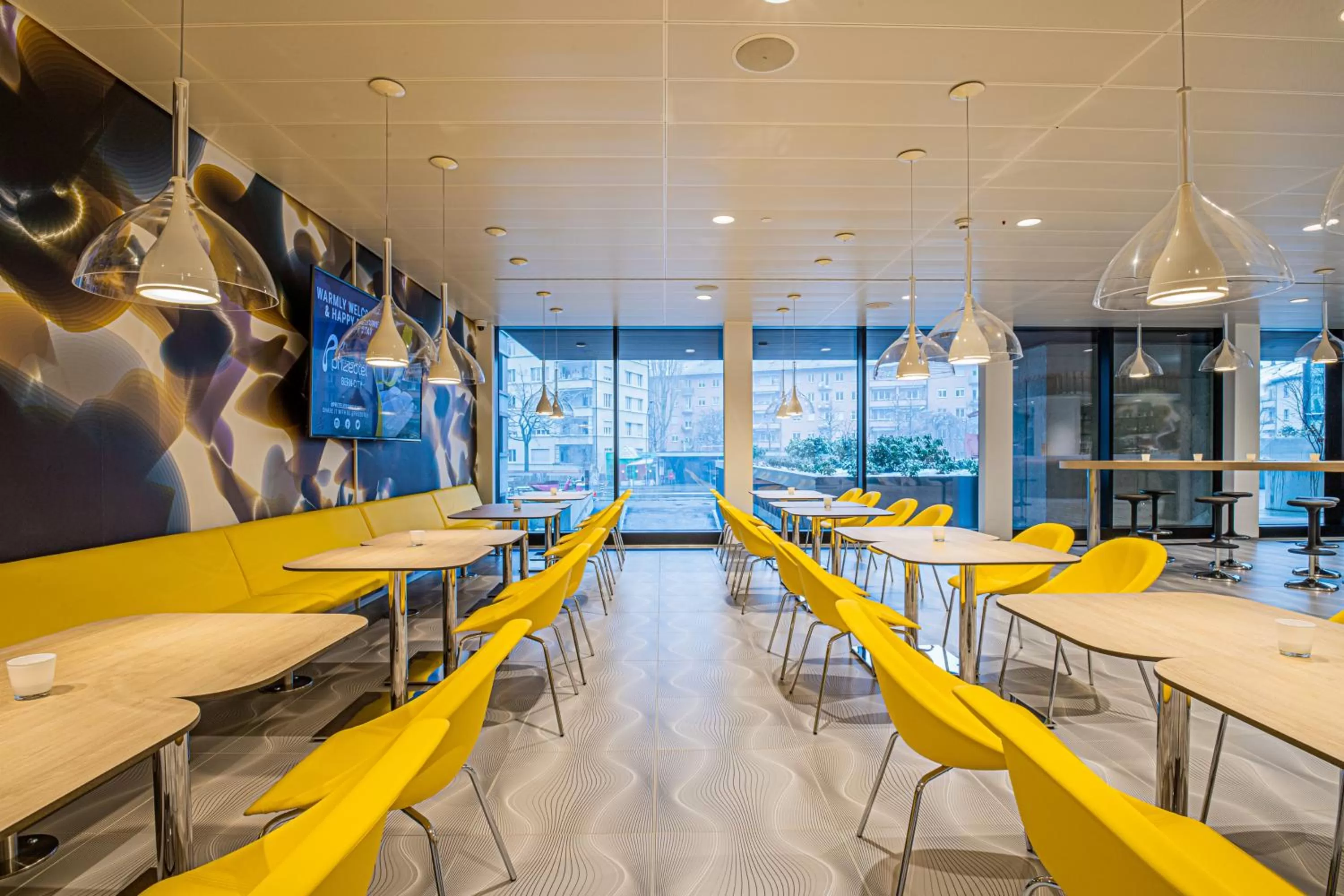 Restaurant/places to eat in Prize by Radisson, Bern City