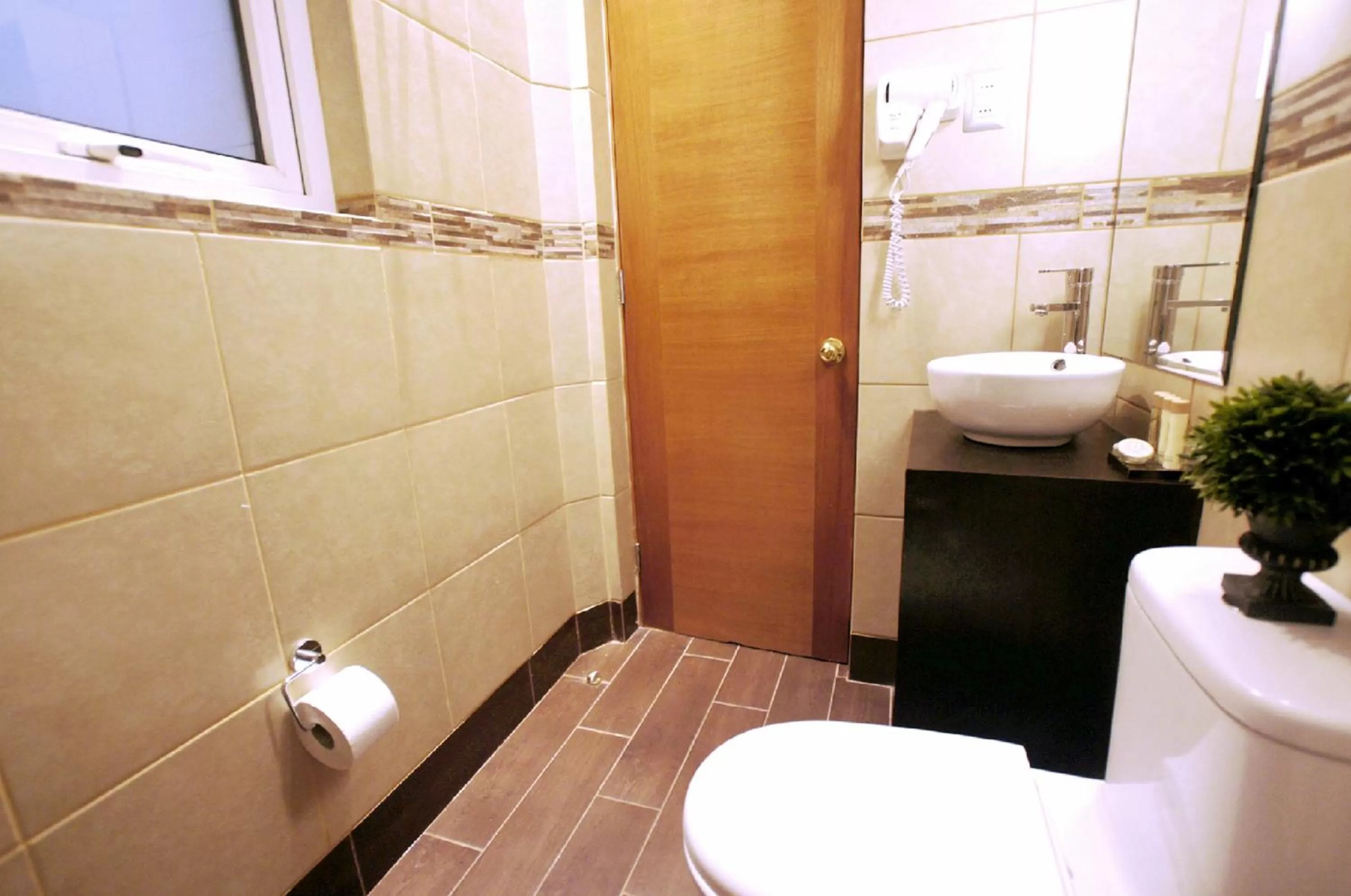 Bathroom in Quiral Hotel Boutique