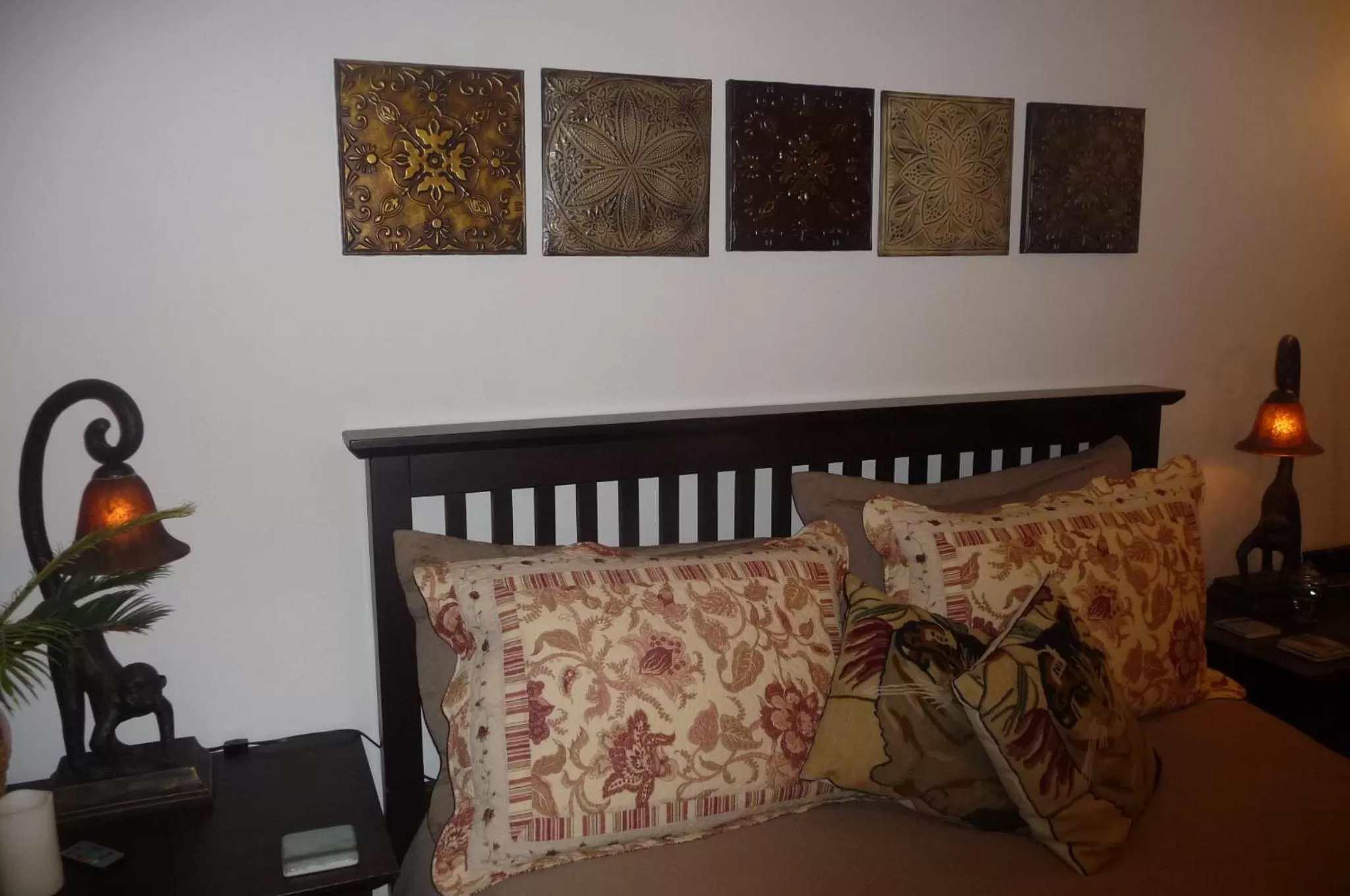 Bed in Magnolia Petal