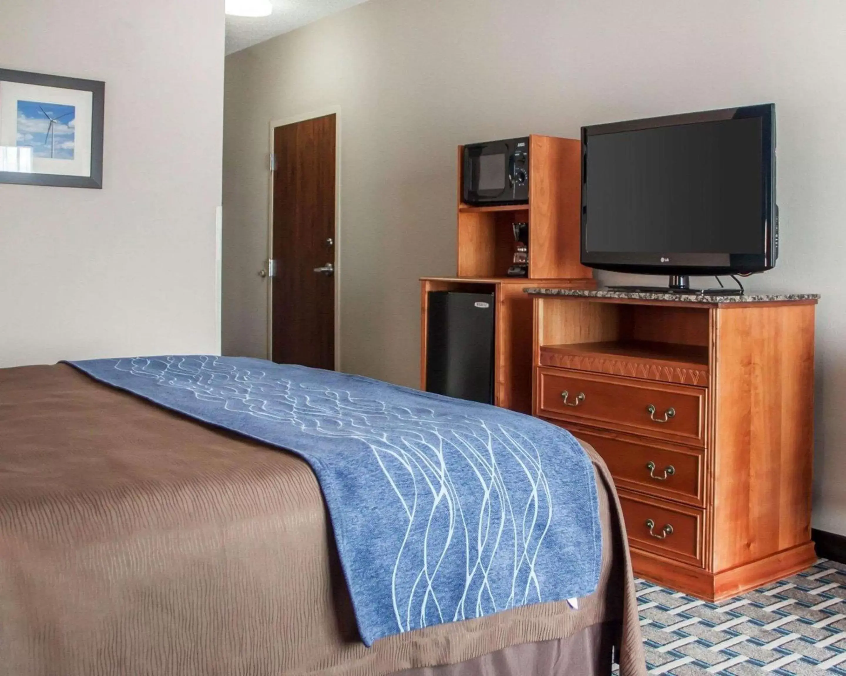 King Room - Accessible/Non-Smoking in Comfort Inn & Suites Weatherford King Room - Accessible/Non-Smoking in Comfort Inn & Suites Weatherford