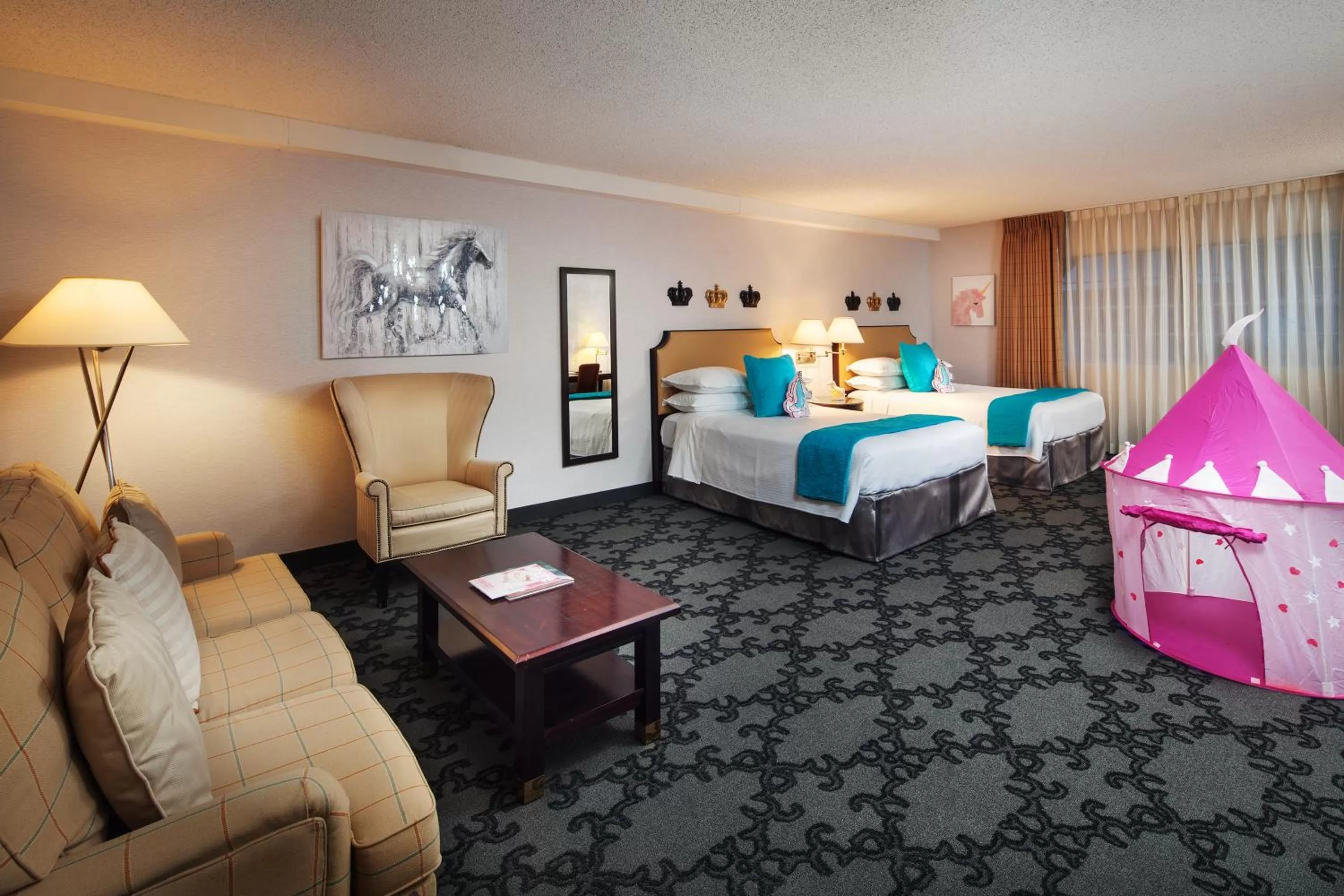 Photo of the whole room, Bed in Anaheim Majestic Garden Hotel