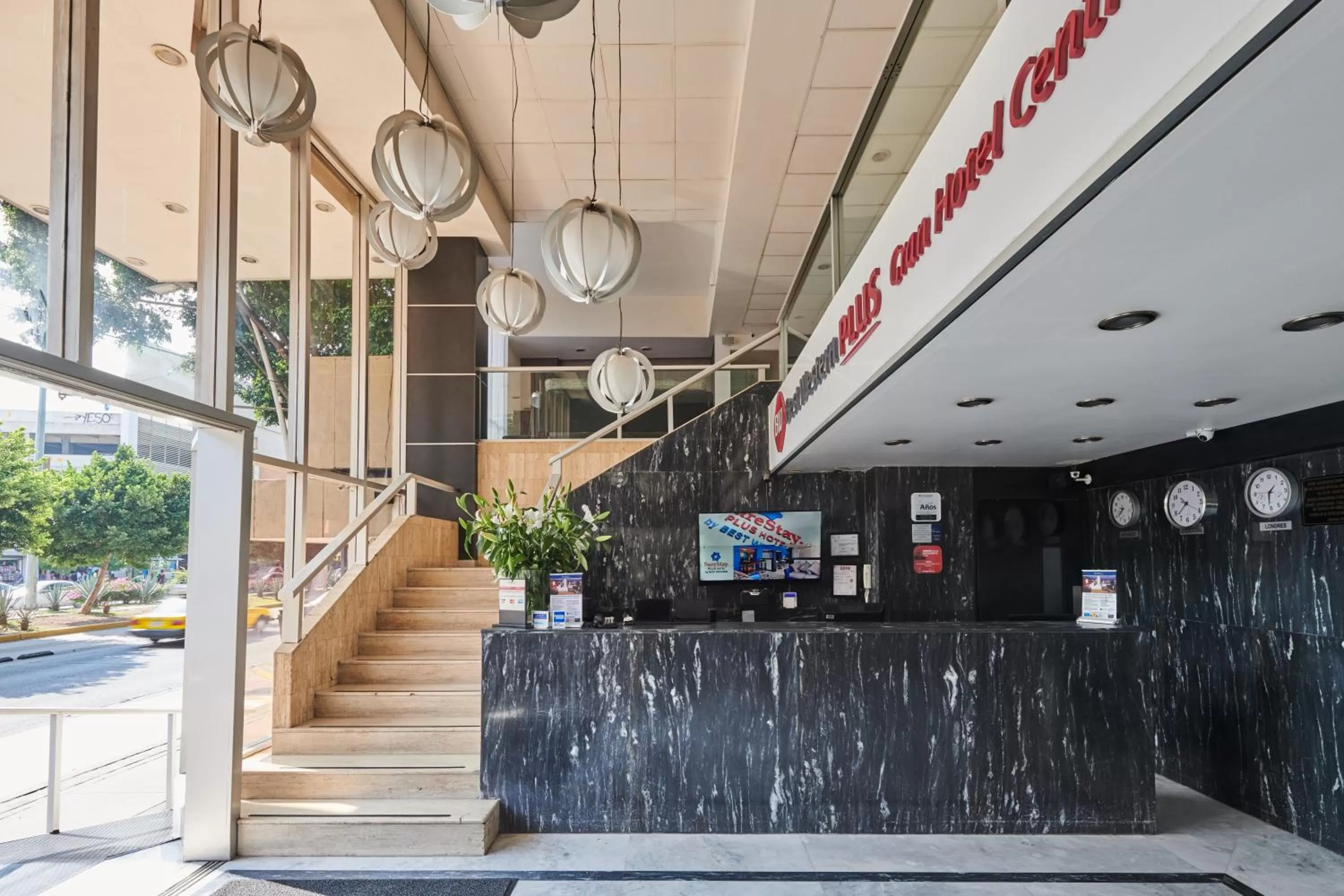 Lobby or reception in Best Western Plus Gran Hotel Centro Historico