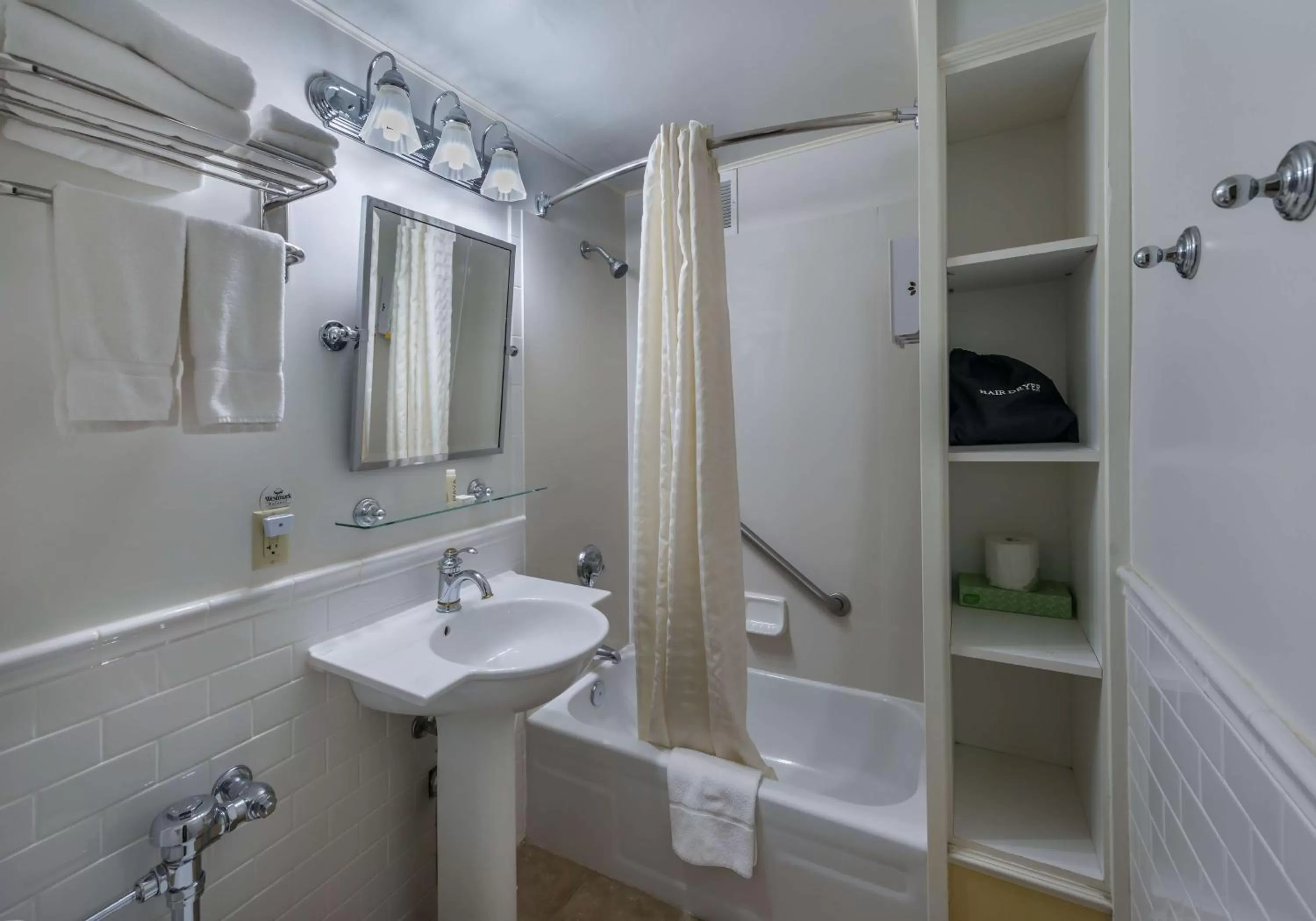 Photo of the whole room in Baranof Downtown, BW Signature Collection