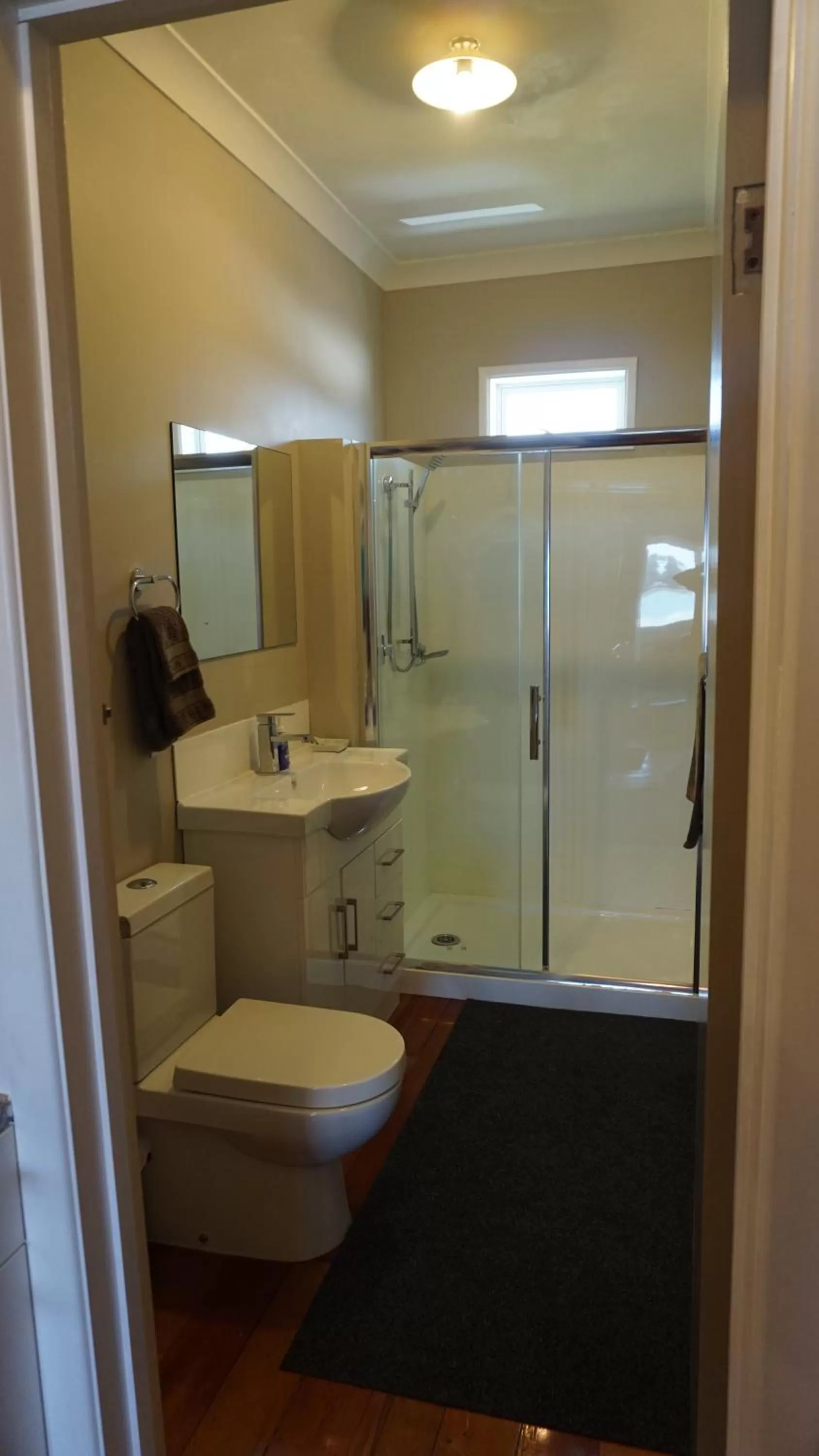 Nana Glads Beachfront Accommodation