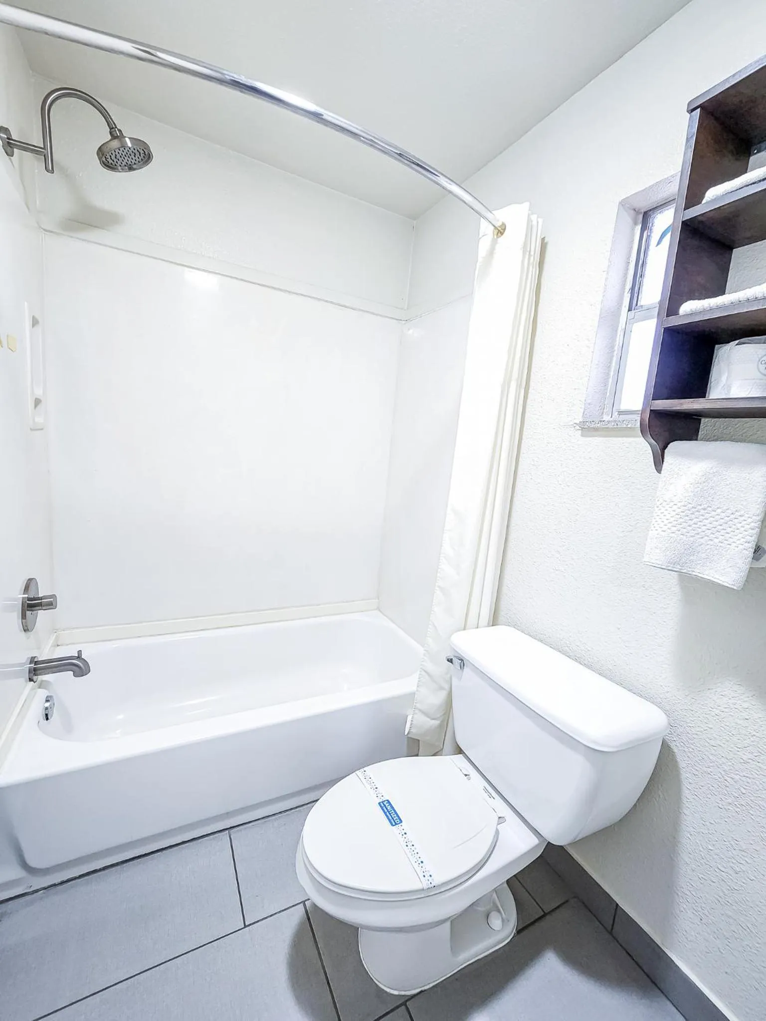 Bathroom in Rodeway Inn San Antonio Lackland AFB - SeaWorld