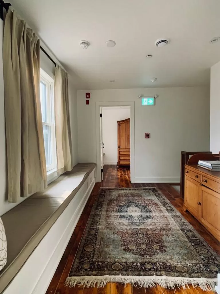 Decorative detail, Bed in Woodbourne Inn