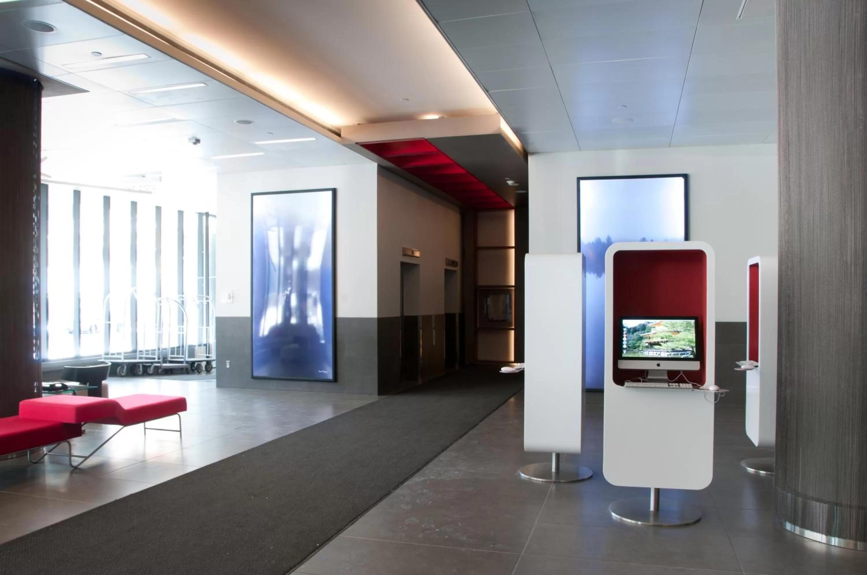 Lobby or reception in Novotel Ottawa City Centre Hotel