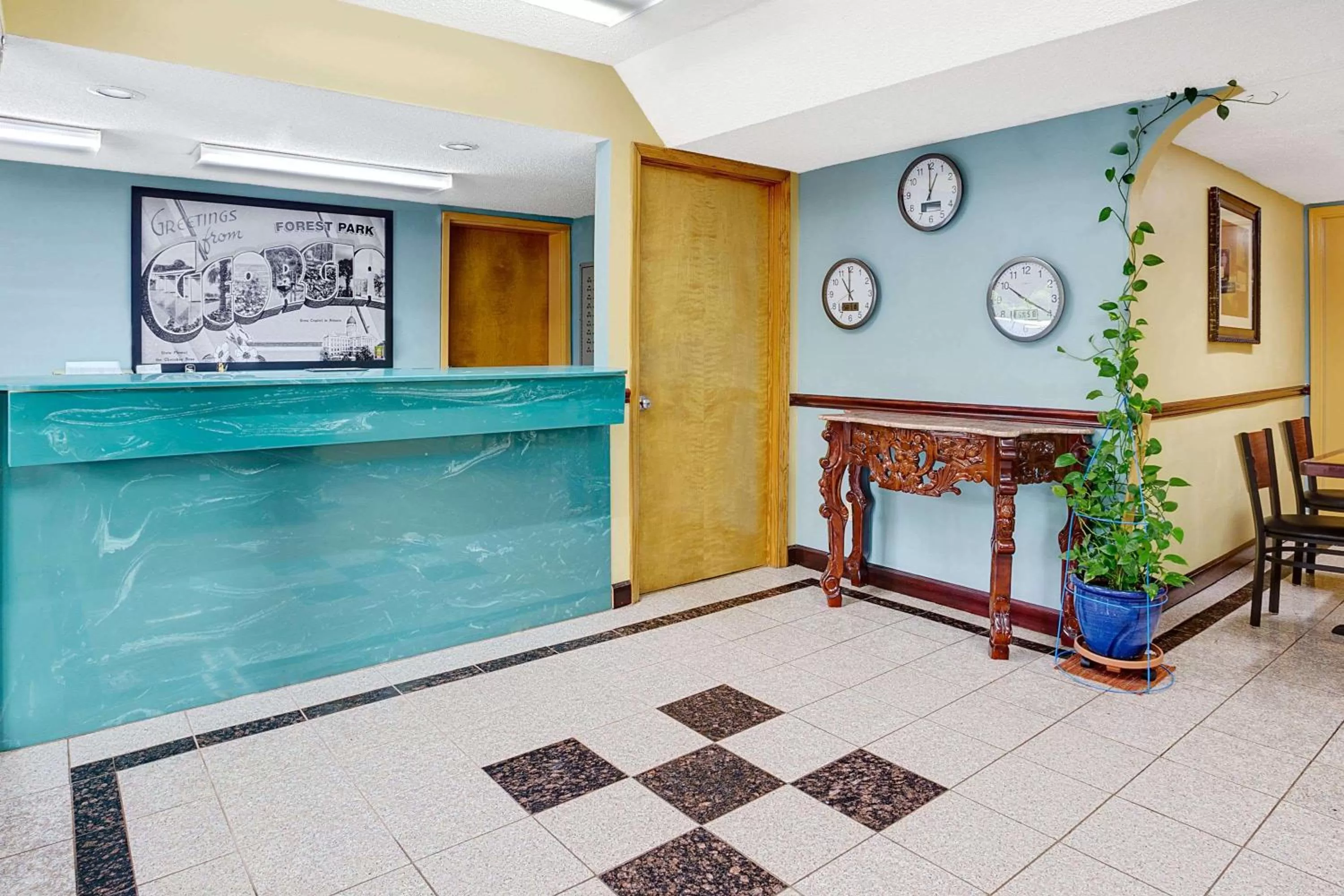 Lobby or reception in Super 8 by Wyndham Forest Park
