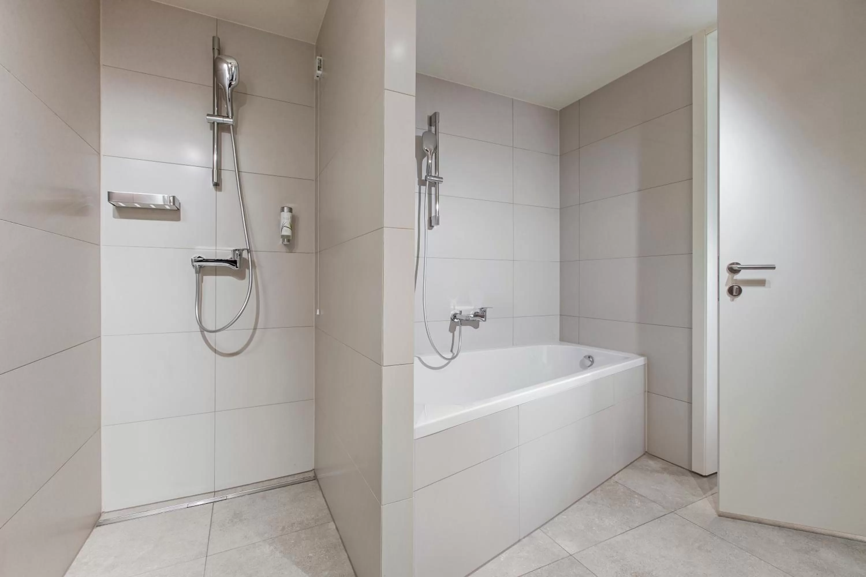 Shower in Hotel Park - Sava Hotels & Resorts