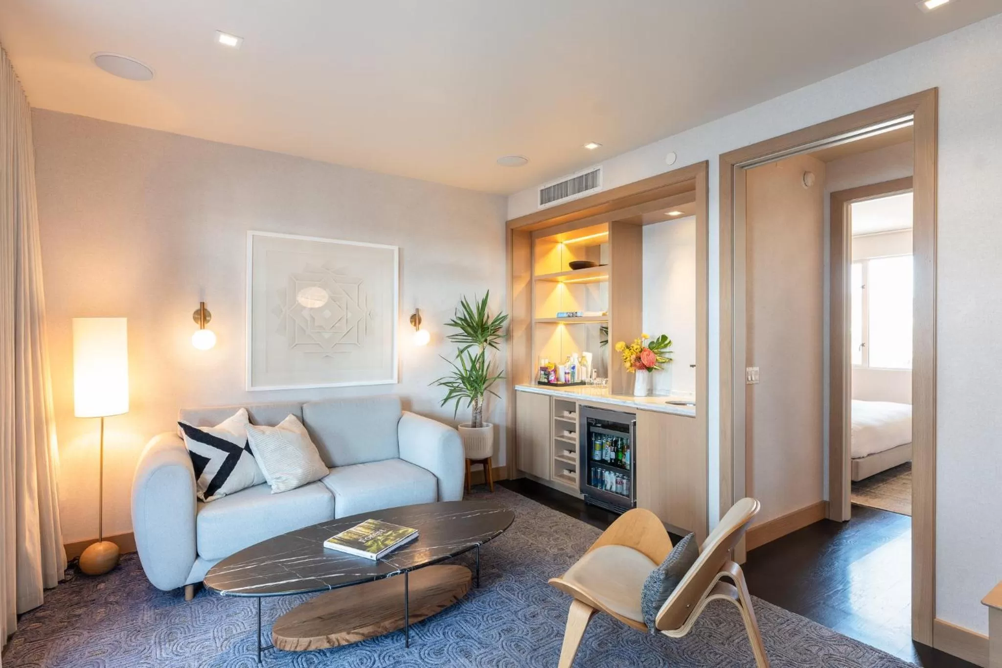 Bedroom in Kimpton Hotel Wilshire by IHG