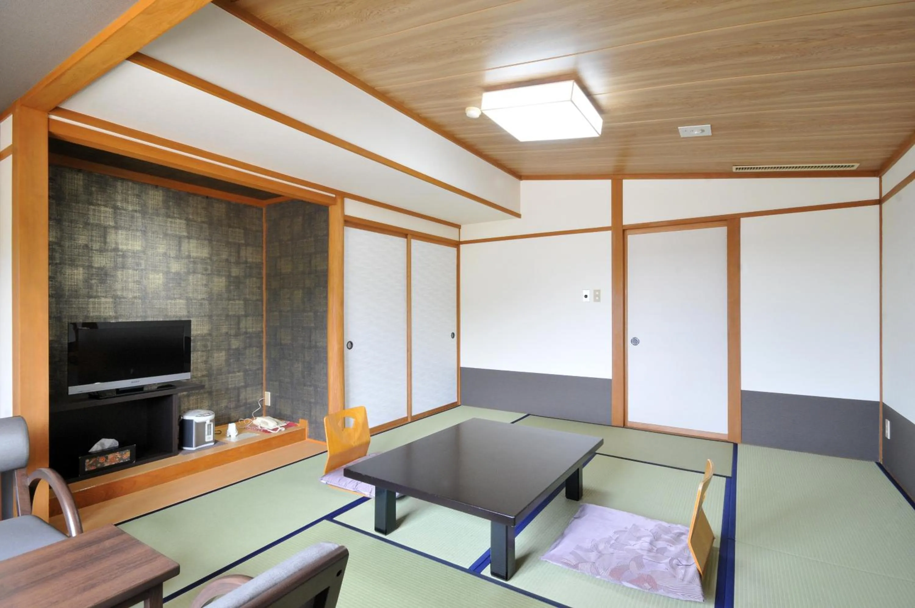 Photo of the whole room in Kurobe Kanko Hotel