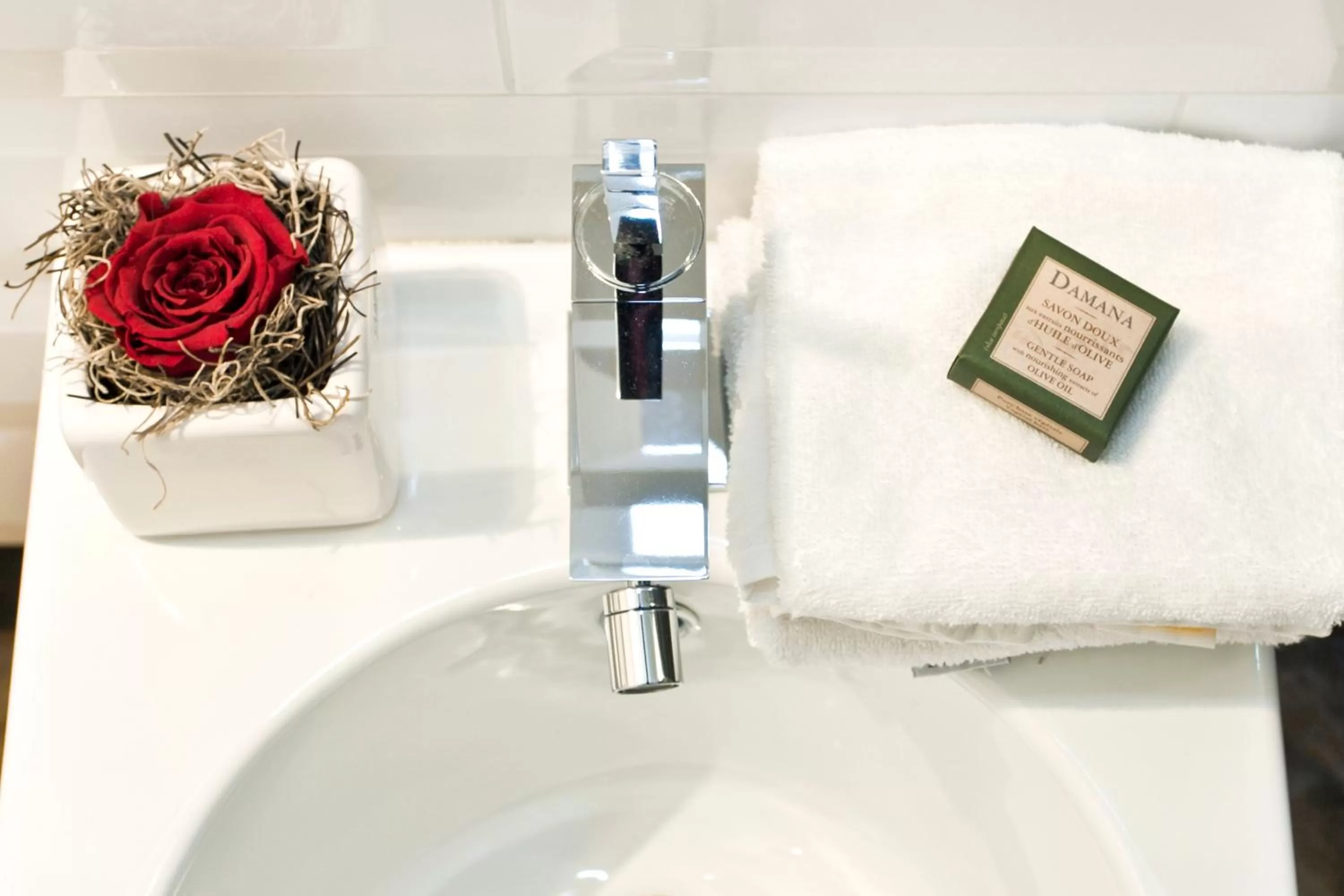 Decorative detail in Vanity Navona