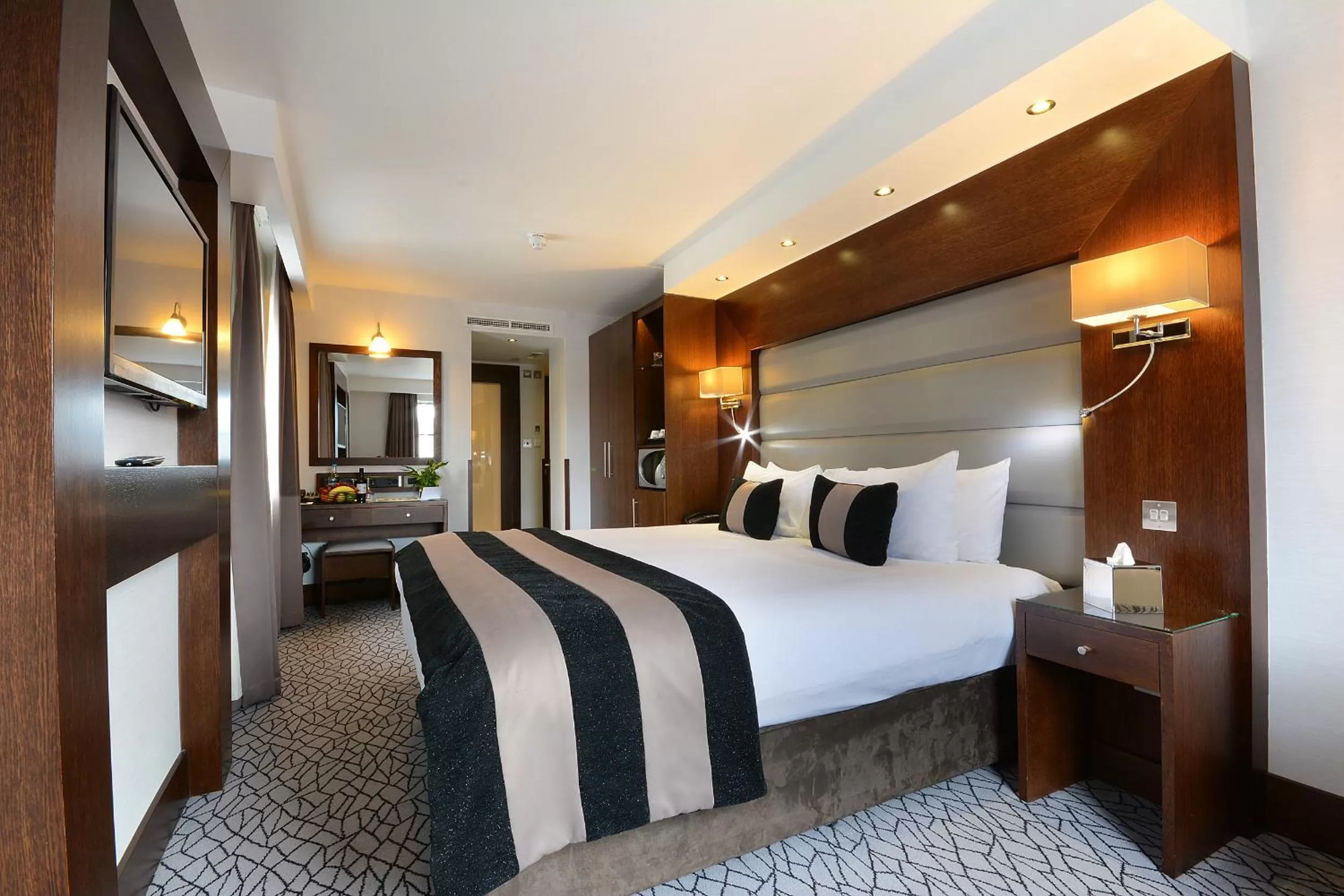 Club Double Room in Park Grand London Kensington