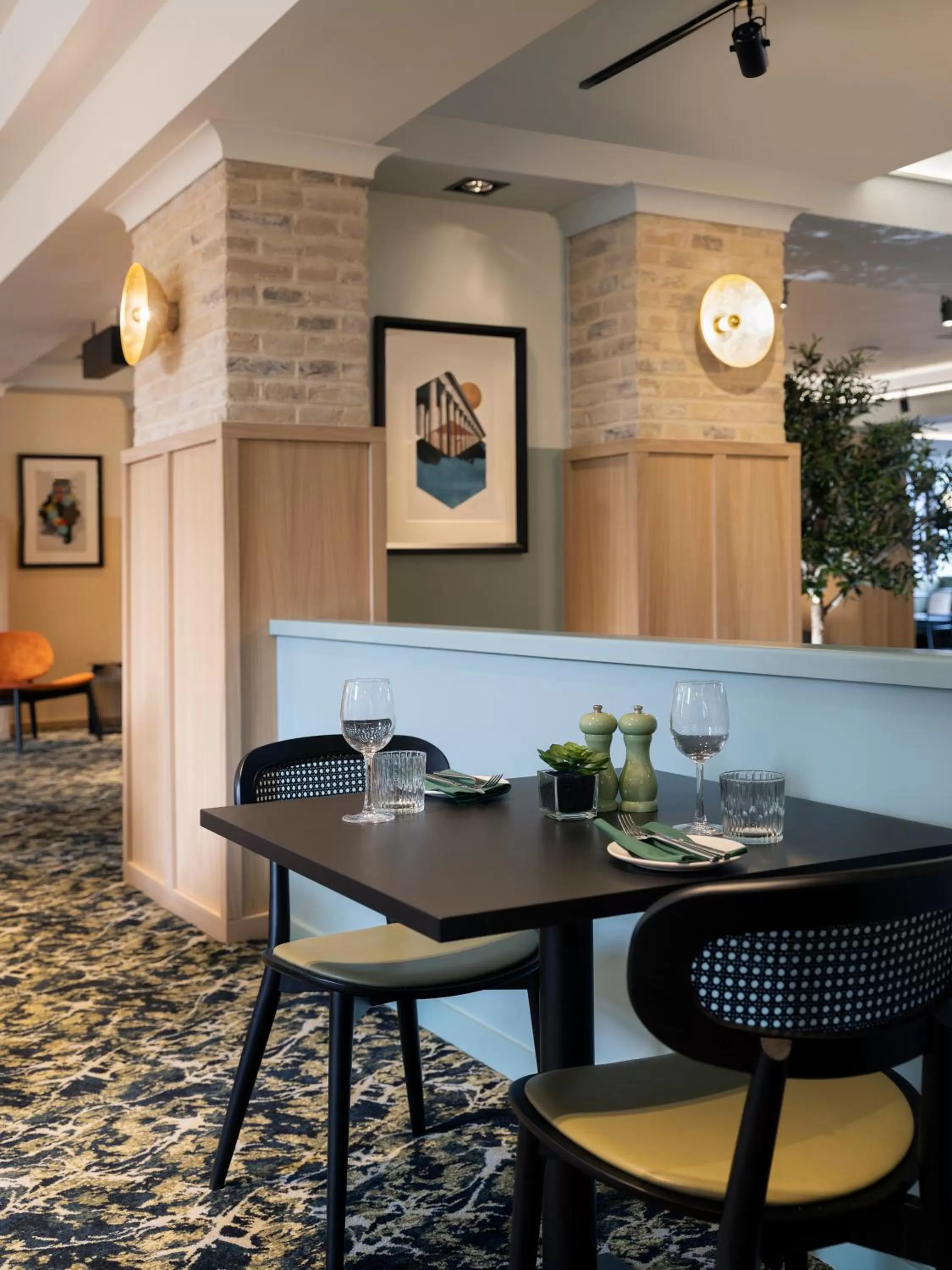 Restaurant/places to eat in Leonardo Royal Hotel Birmingham