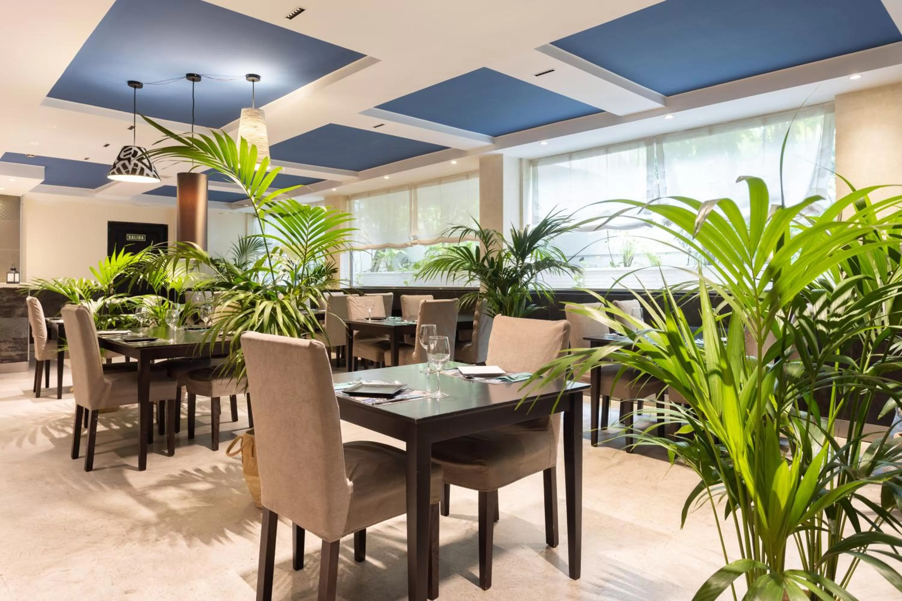 Restaurant/places to eat in Hotel Colon Rambla