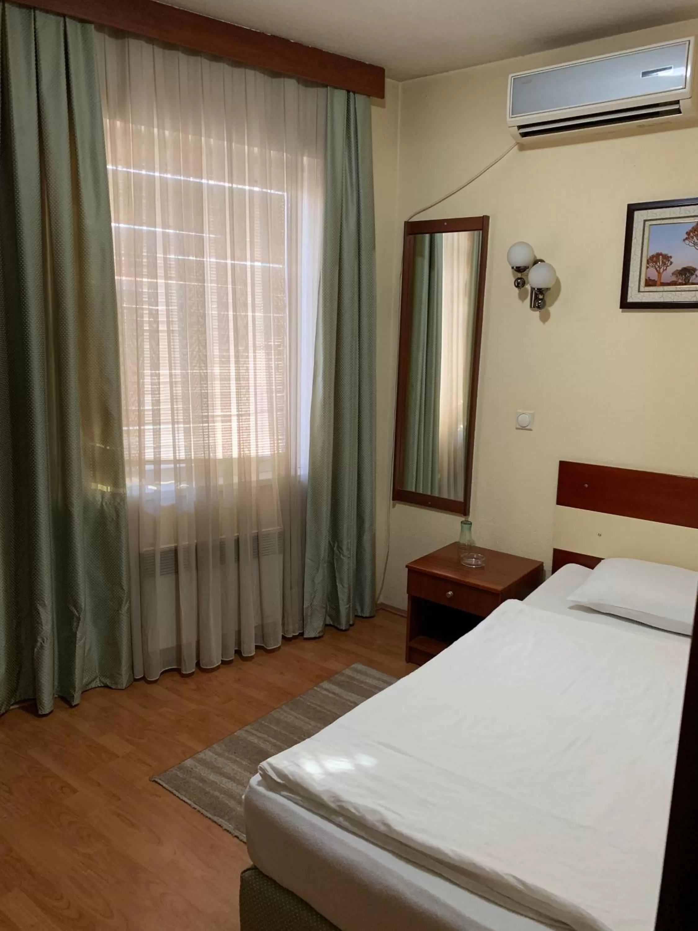 Bed in Hotel Ilinden