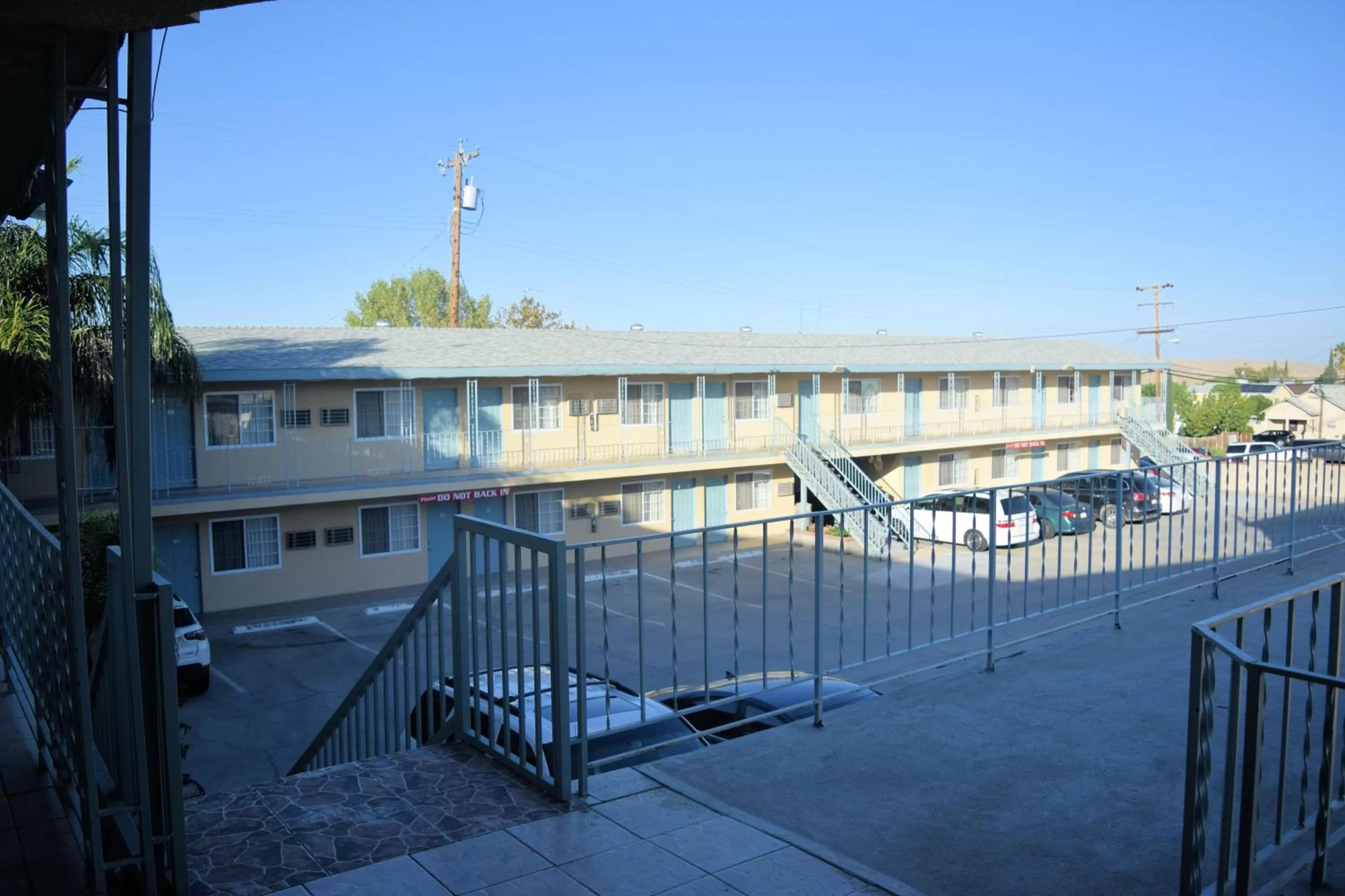 Western Inn & Suites