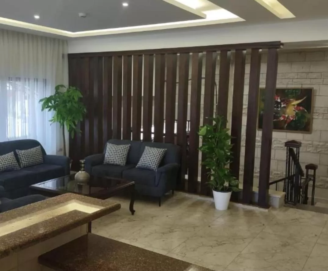 Black Iris Hotel