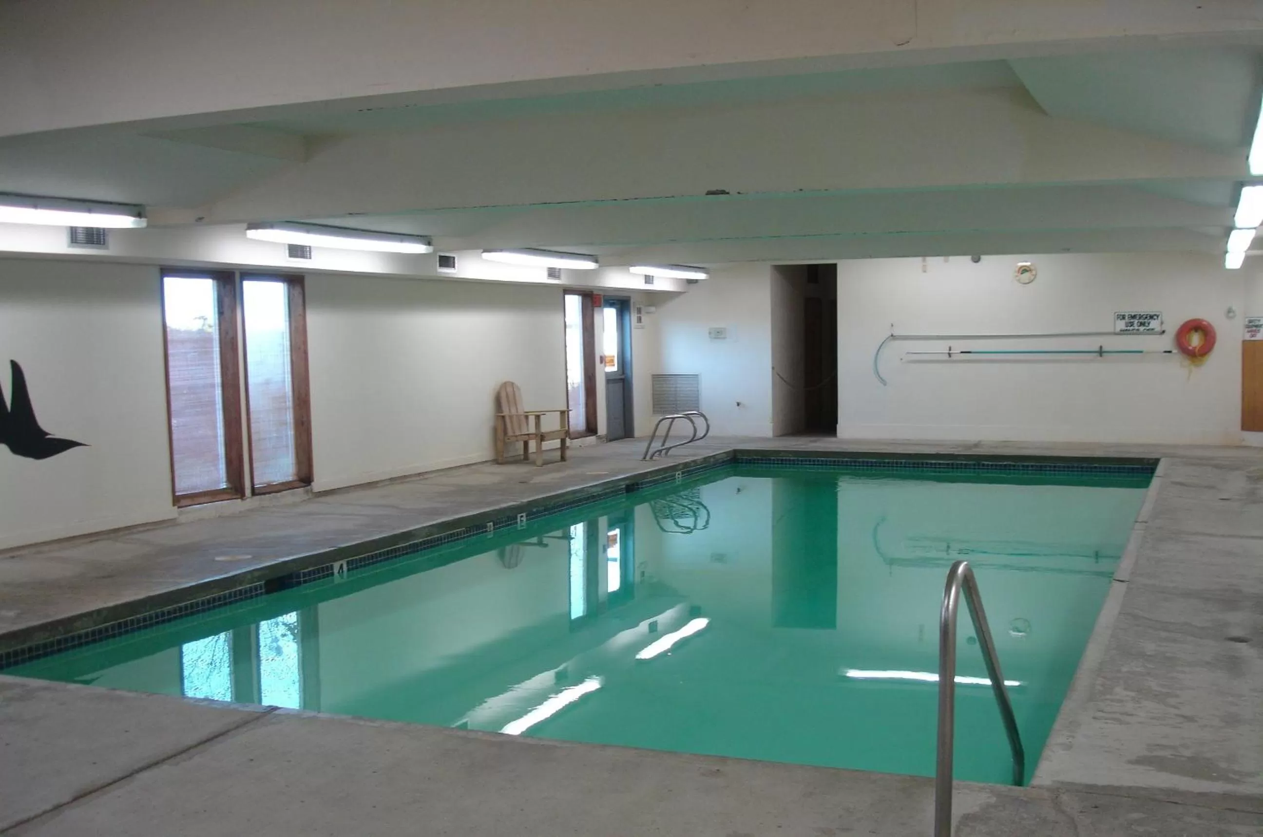 Swimming pool in The Dublin House Motel