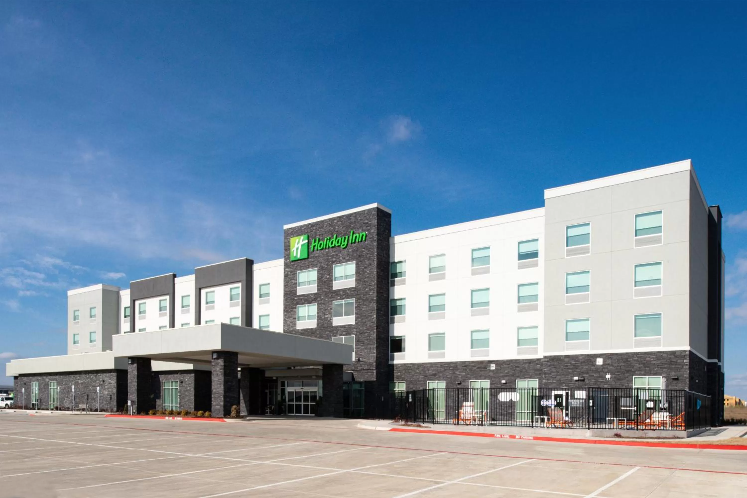 Property building in Holiday Inn Fort Worth - Alliance by IHG