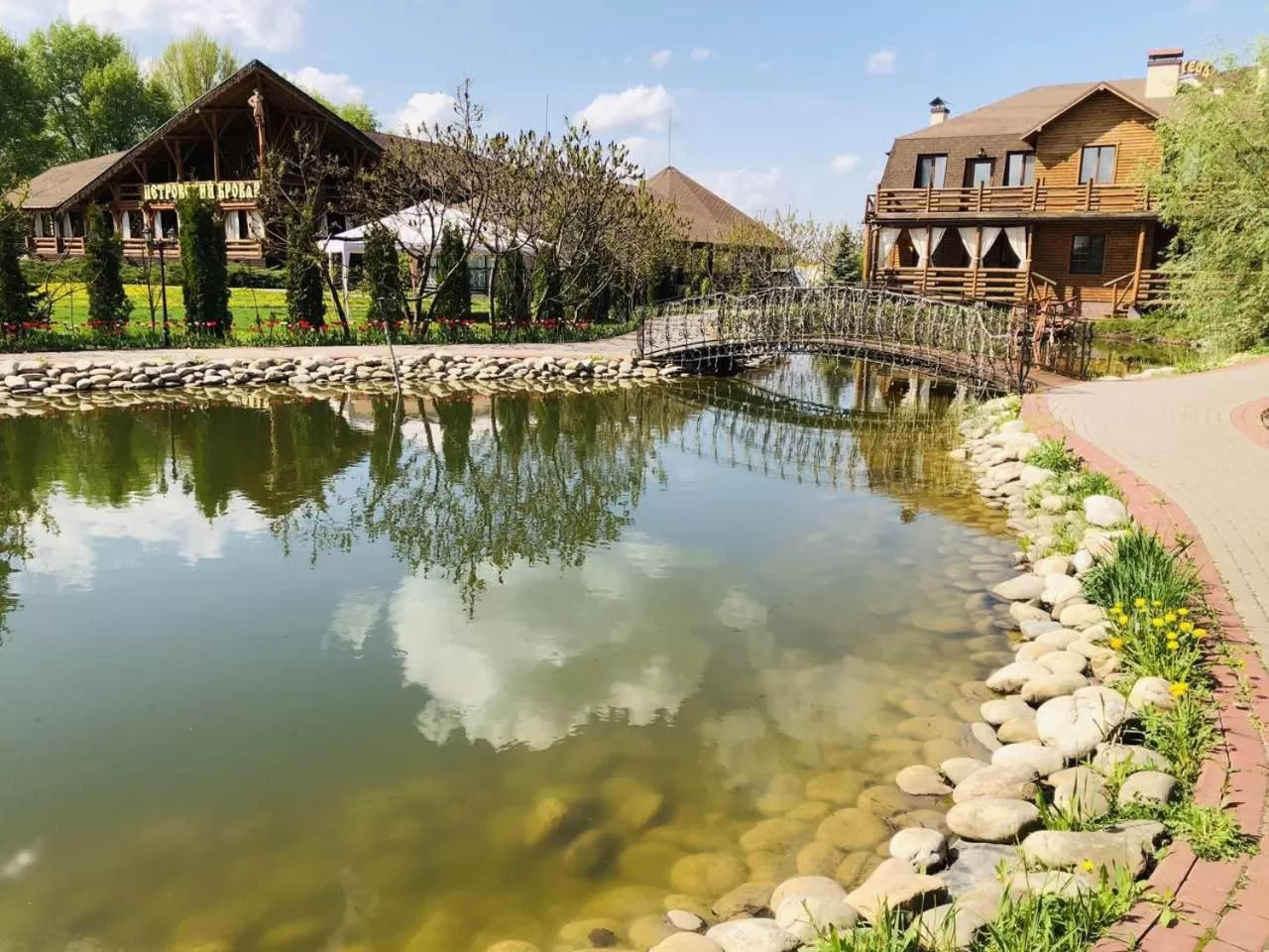 Property Building in Petrovskyi Brovar