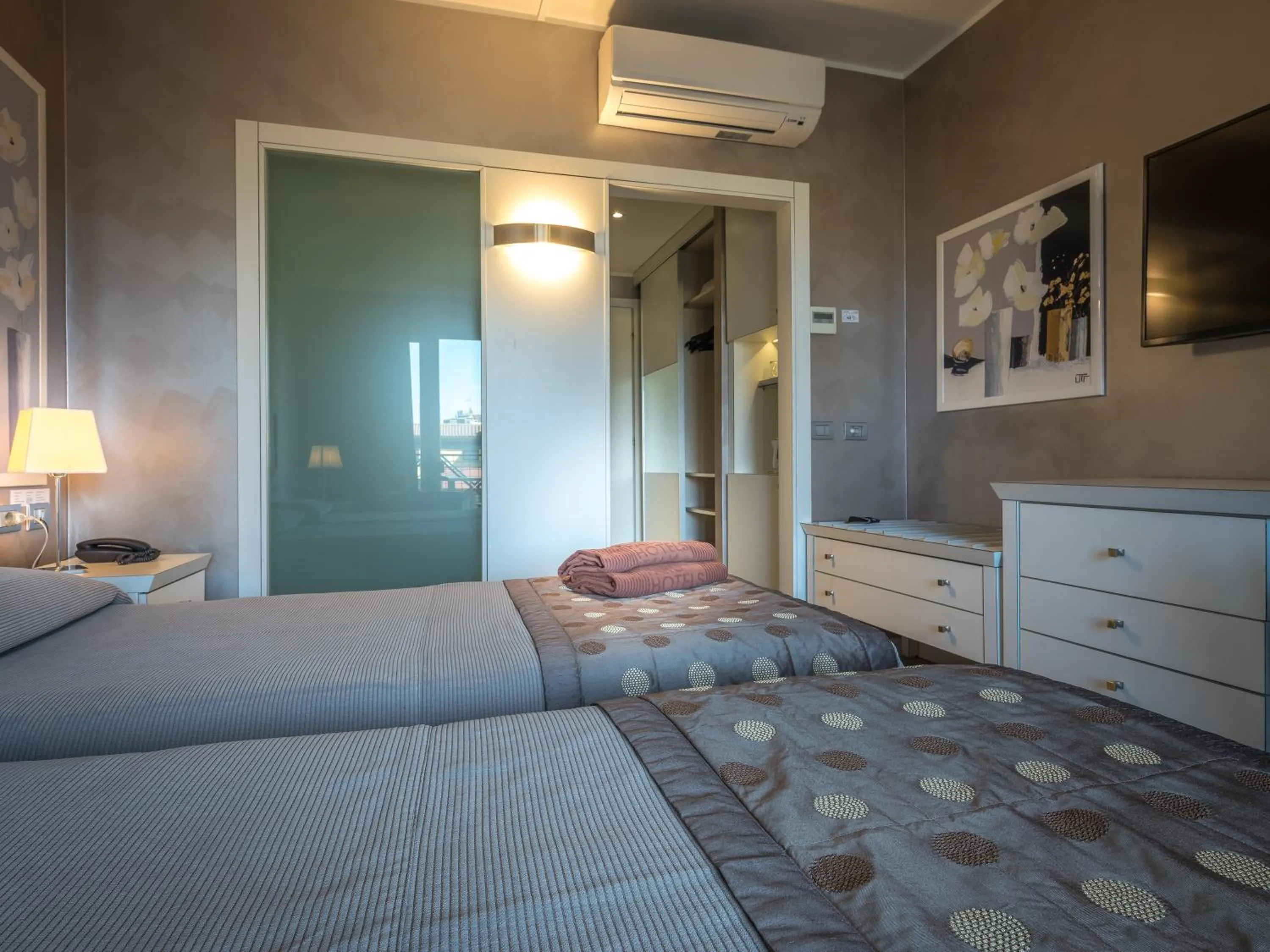 Photo of the whole room, Bed in Parc Hotel Gritti