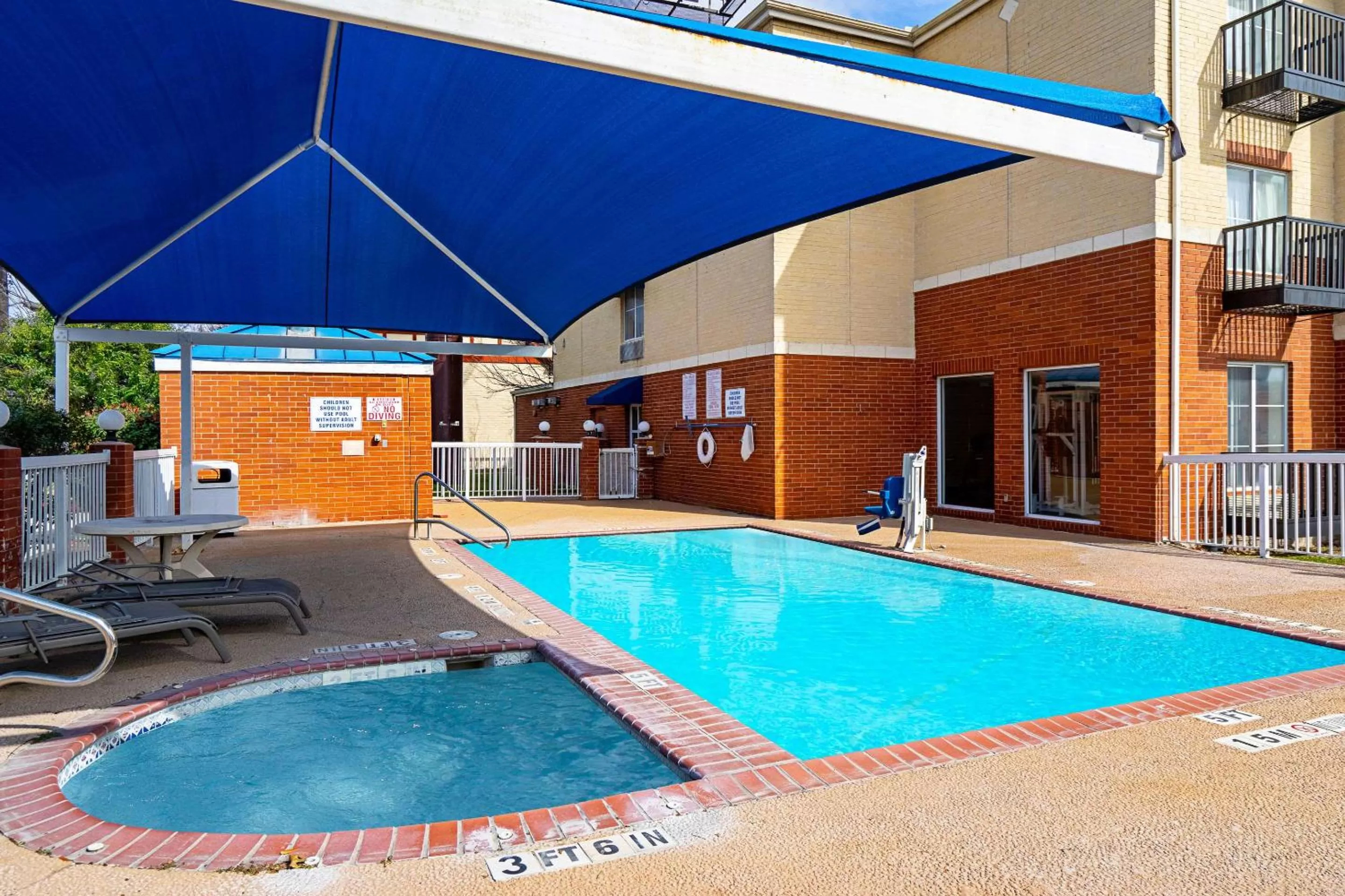 On site in Quality Suites San Antonio Northeast