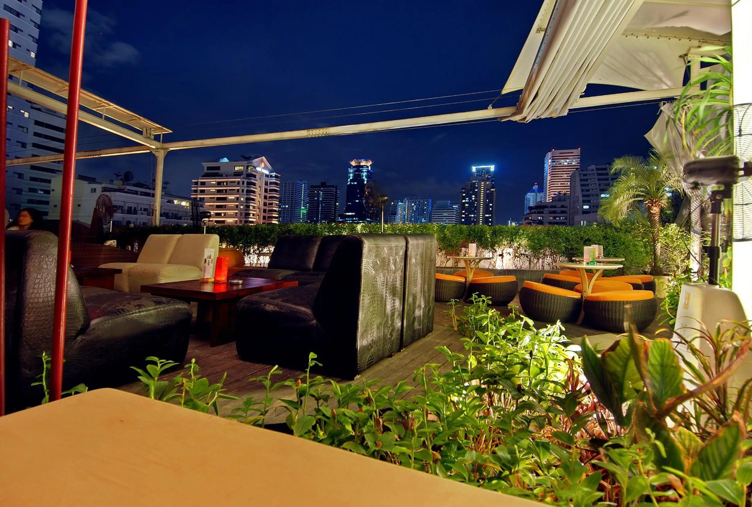 Lounge or bar in Le Fenix Sukhumvit 11 Bangkok