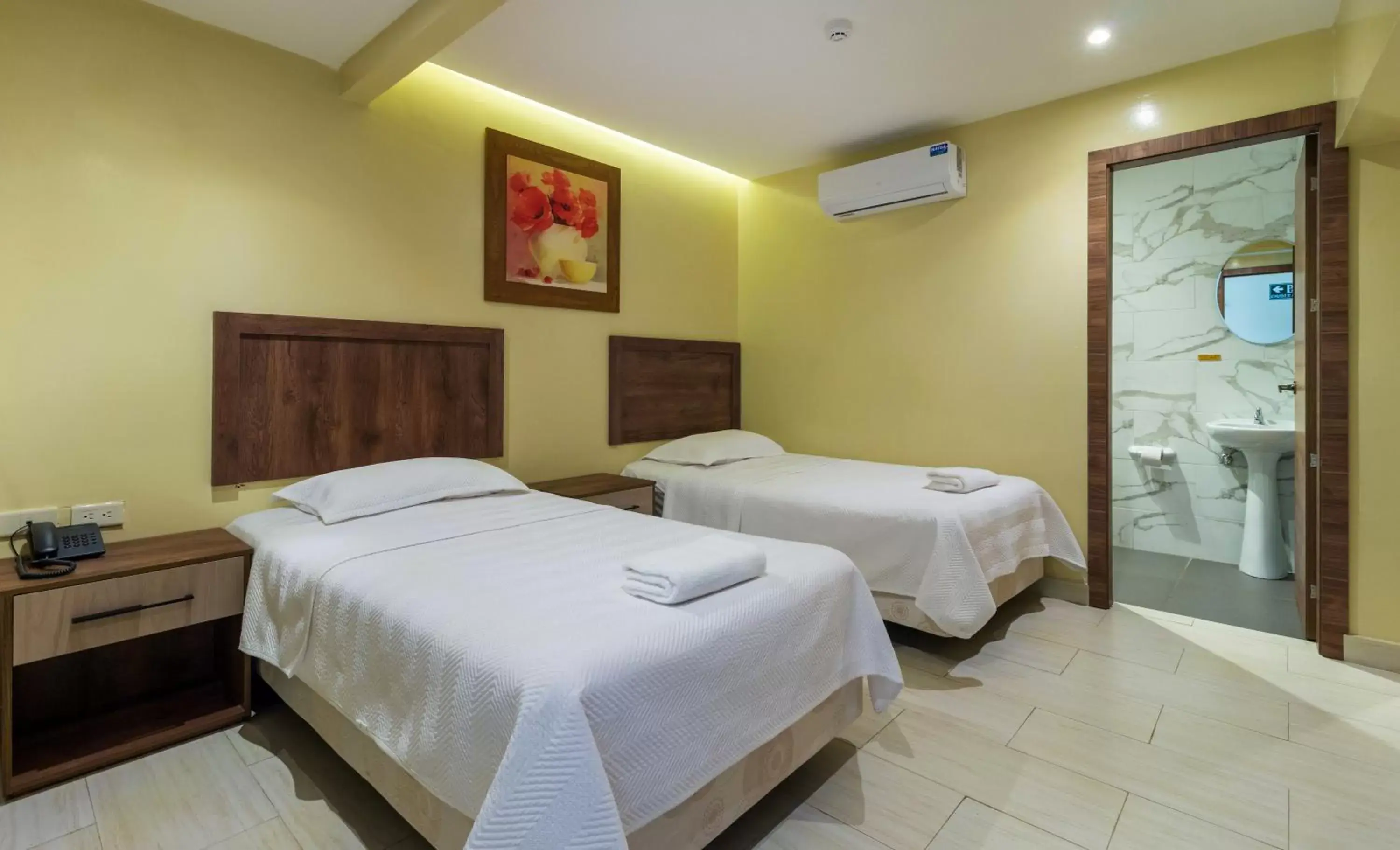 Twin Room in Hotel Sada Twin Room in Hotel Sada