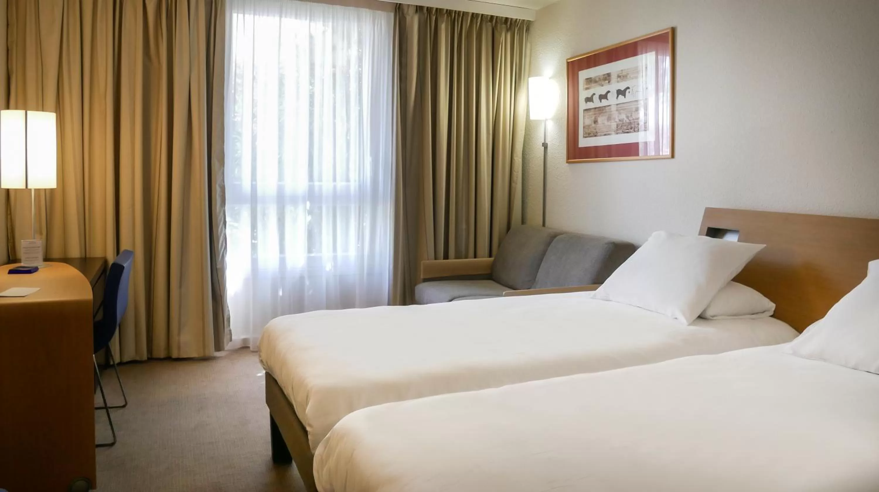 Bedroom in Novotel Breda