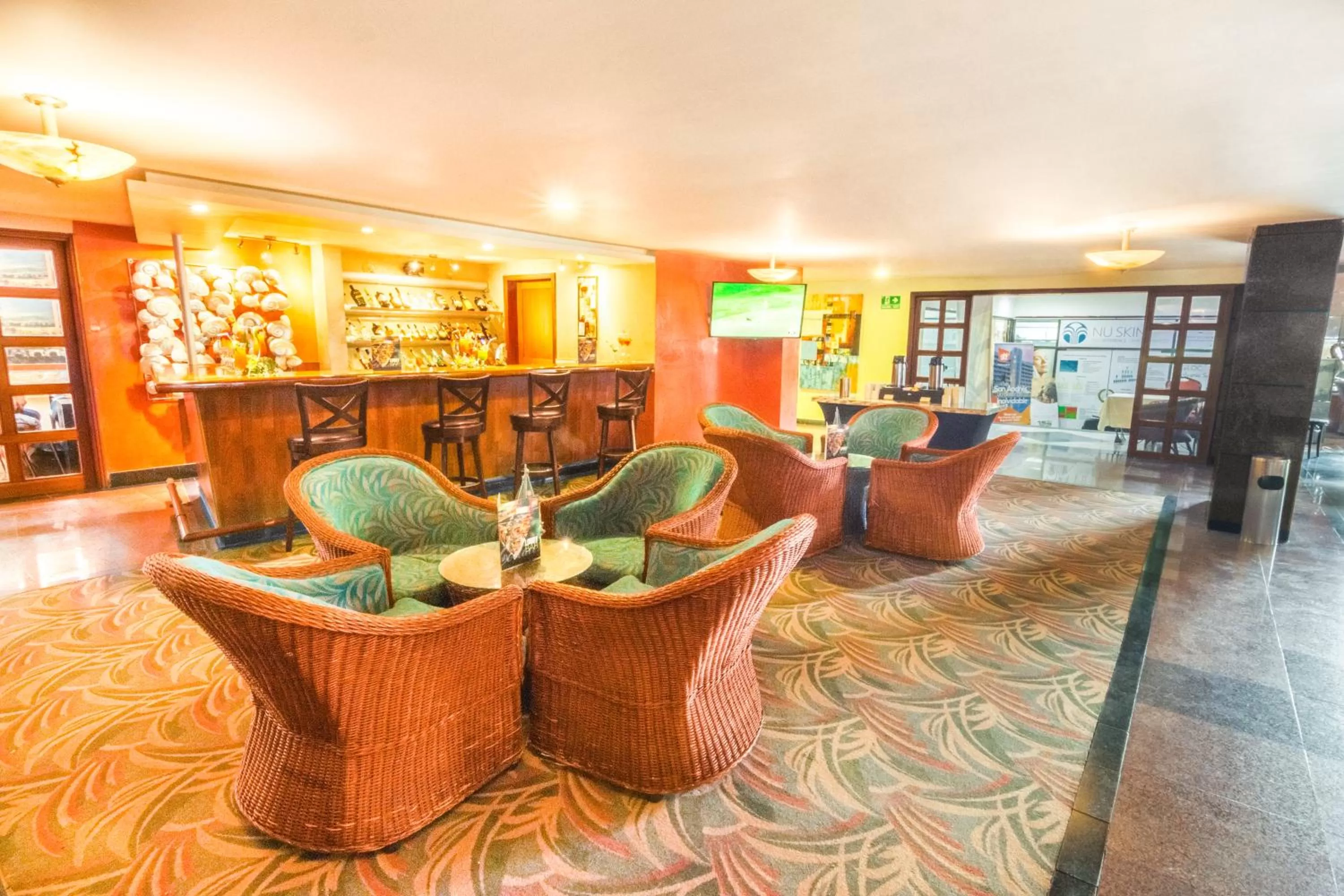 Lounge or bar in GHL Hotel Sunrise