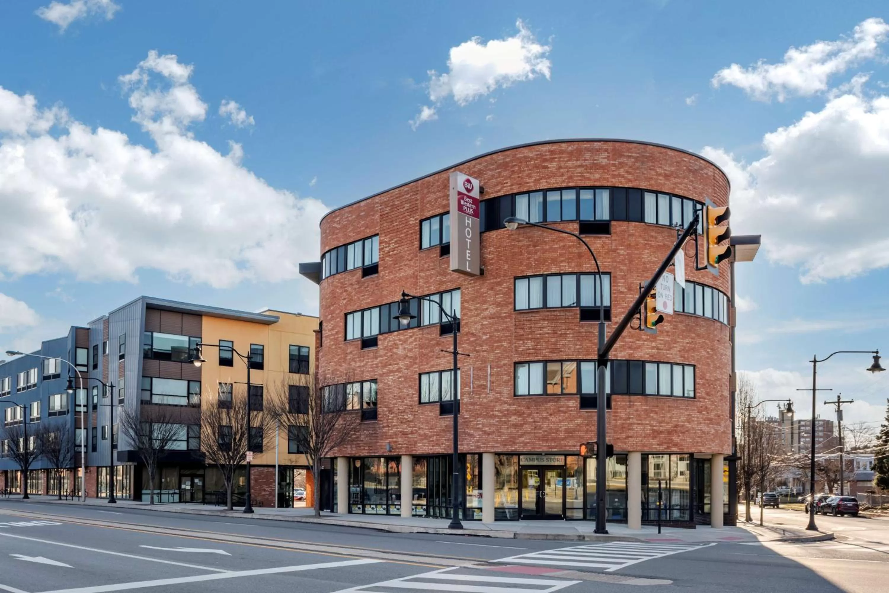 Property building in Best Western Plus Philadelphia Airport South - at Widener University