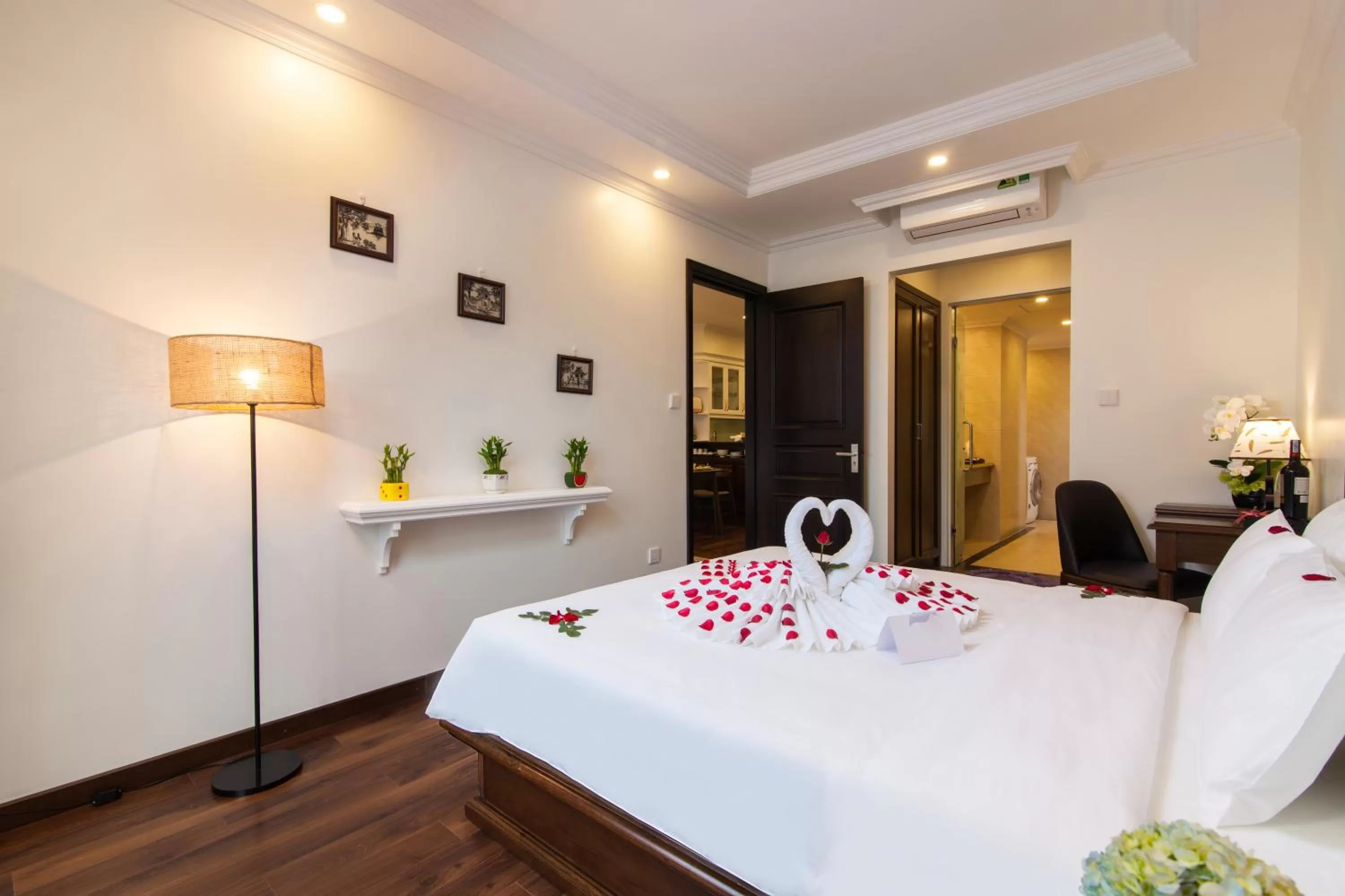 Bed in Hanoi Calista Hotel & Spa