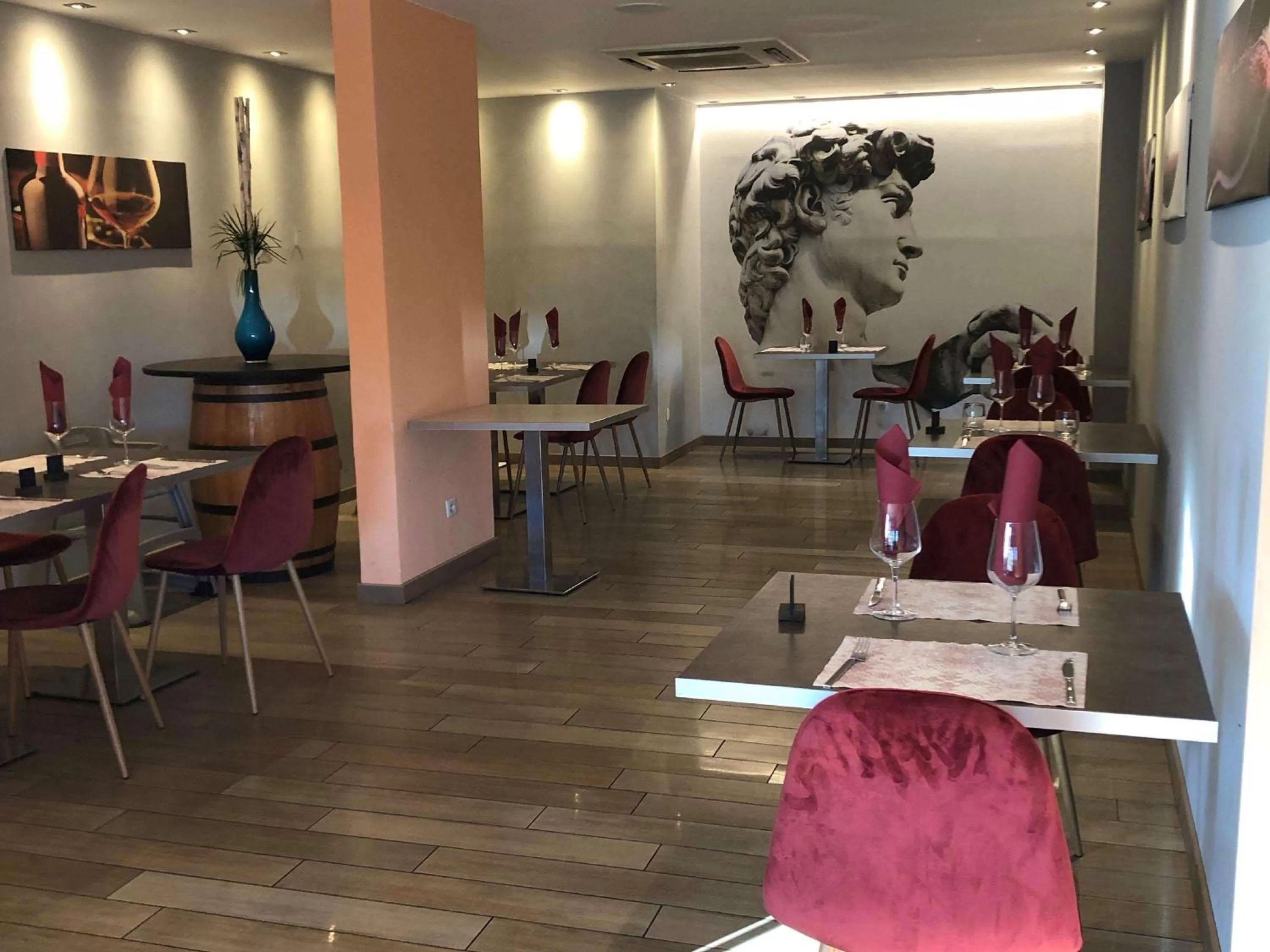 Restaurant/Places to Eat in Hotel Ibis Budget Nice Palais Nikaia