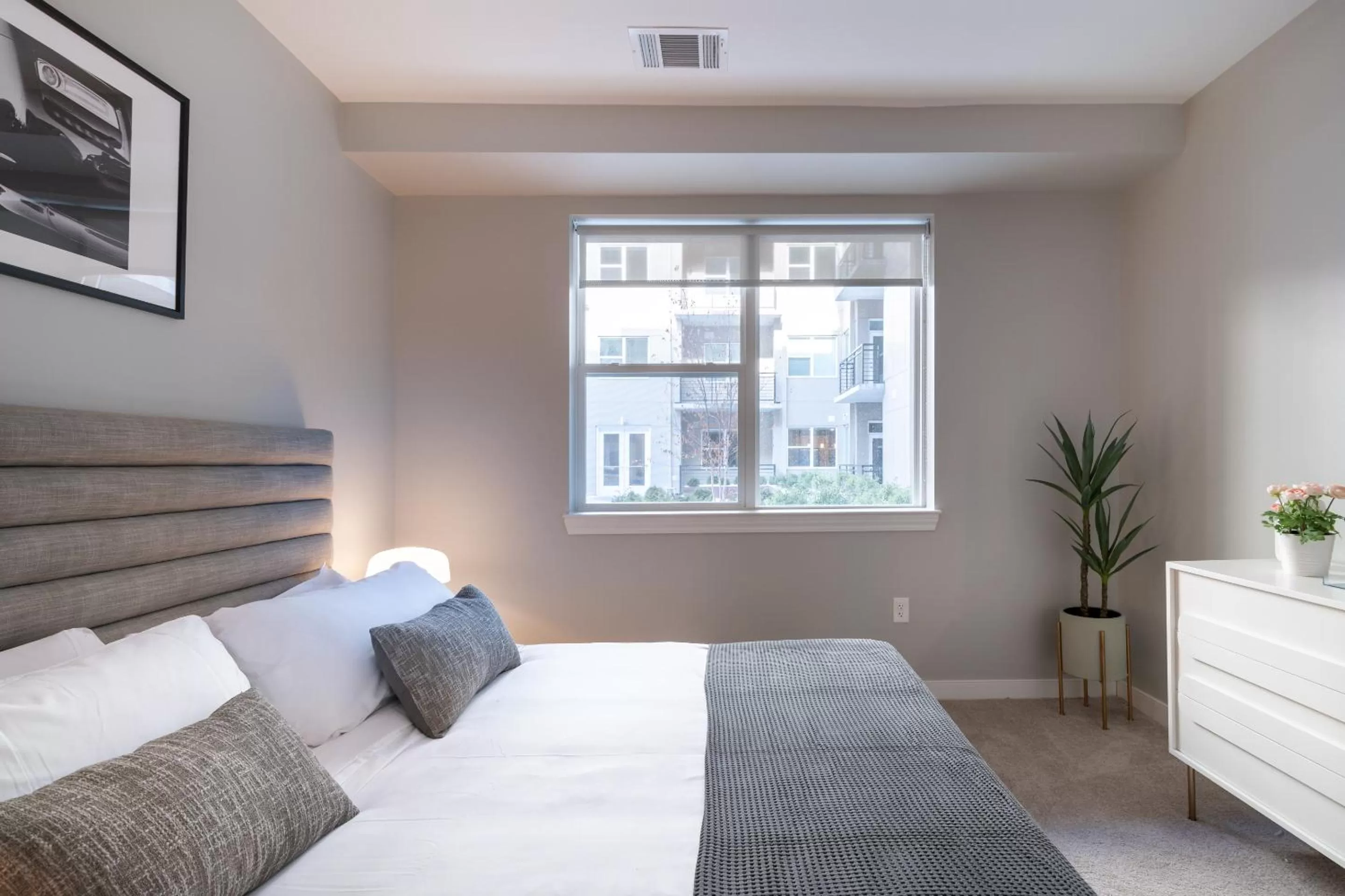 Bedroom, Bed in Mint House Detroit - New Center