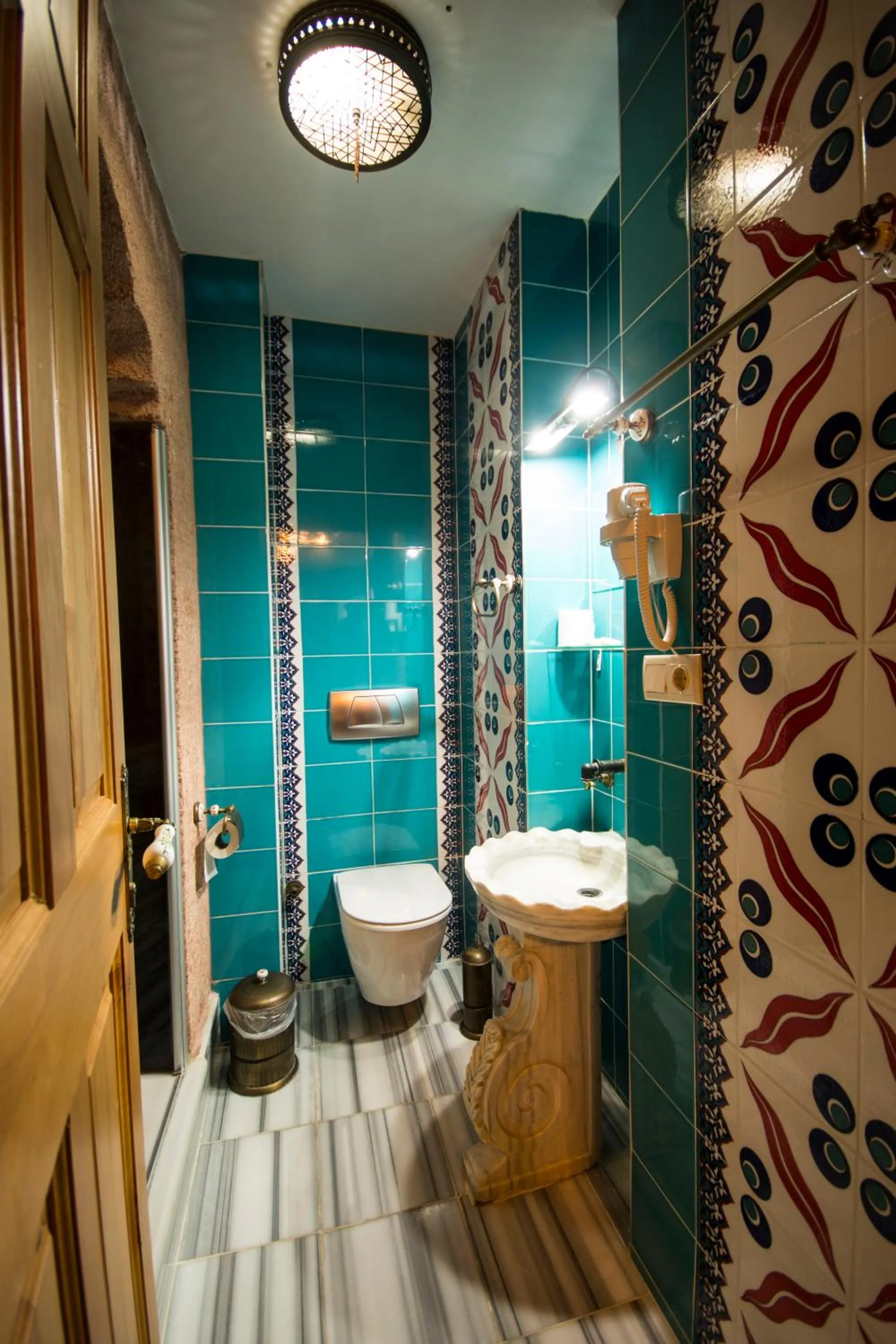 Spring in Sultan Corner Hotel