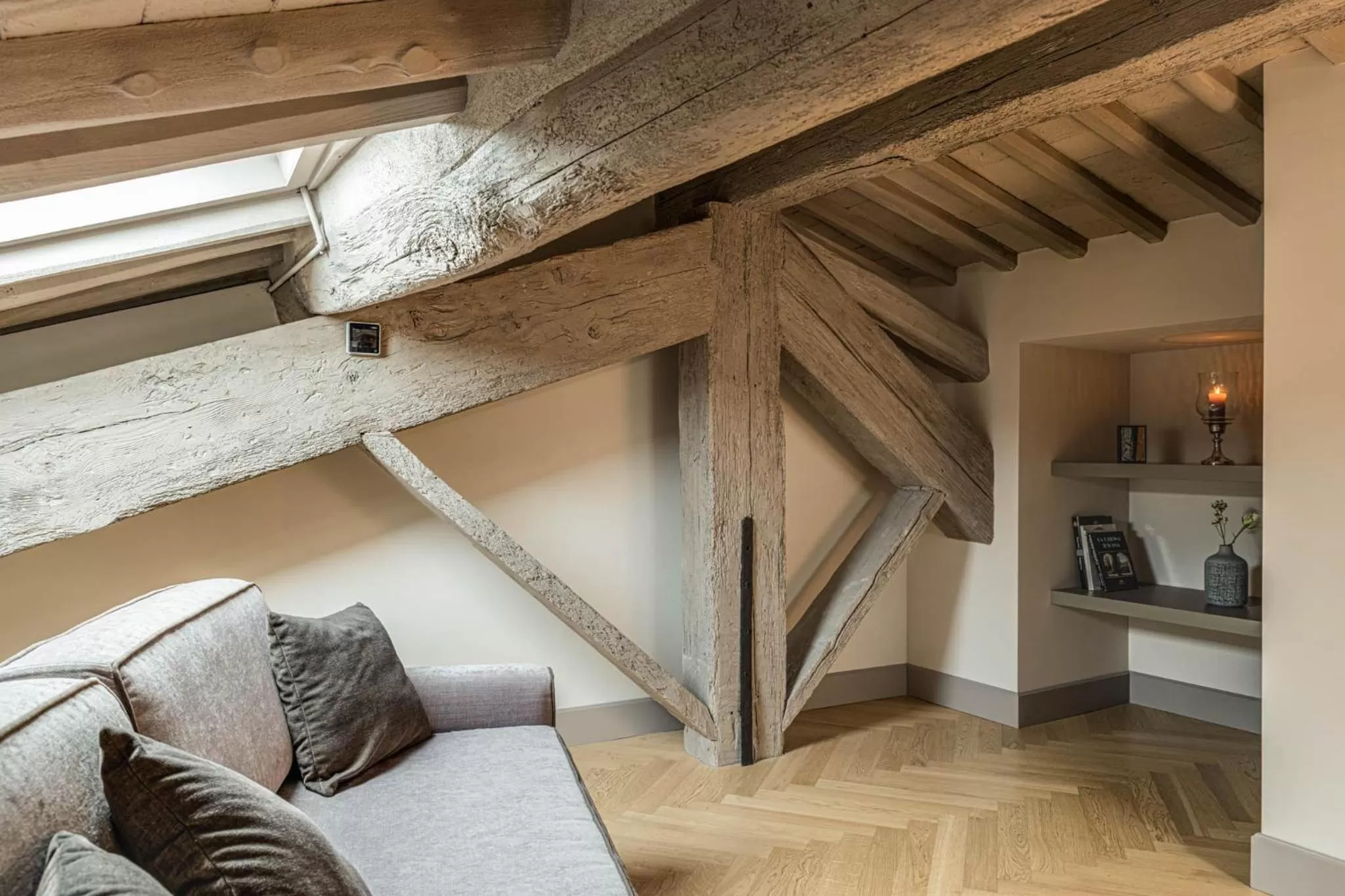 Seating area in Palazzo Dipinto
