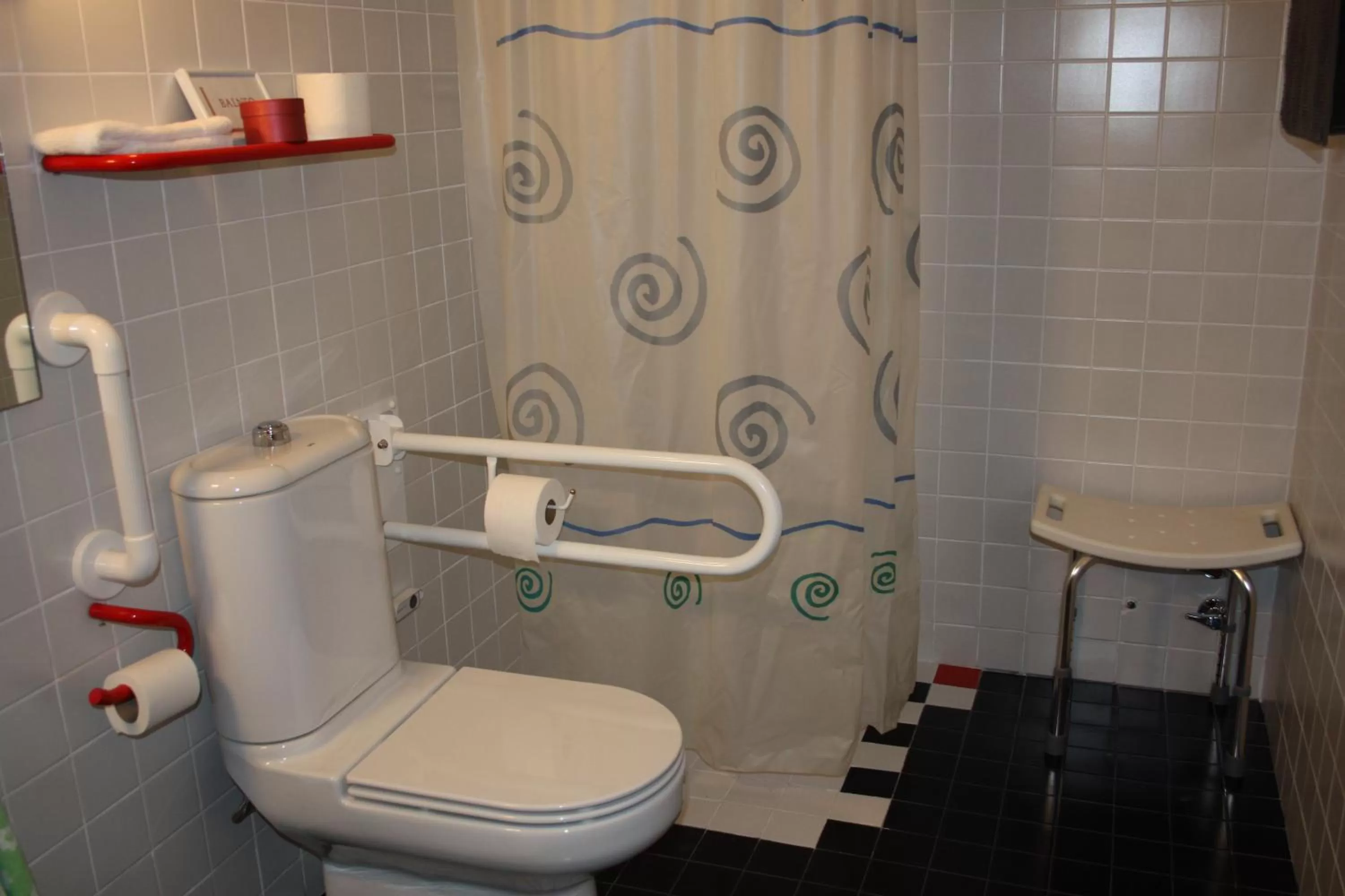 Toilet in B&B "Domus Atilia"