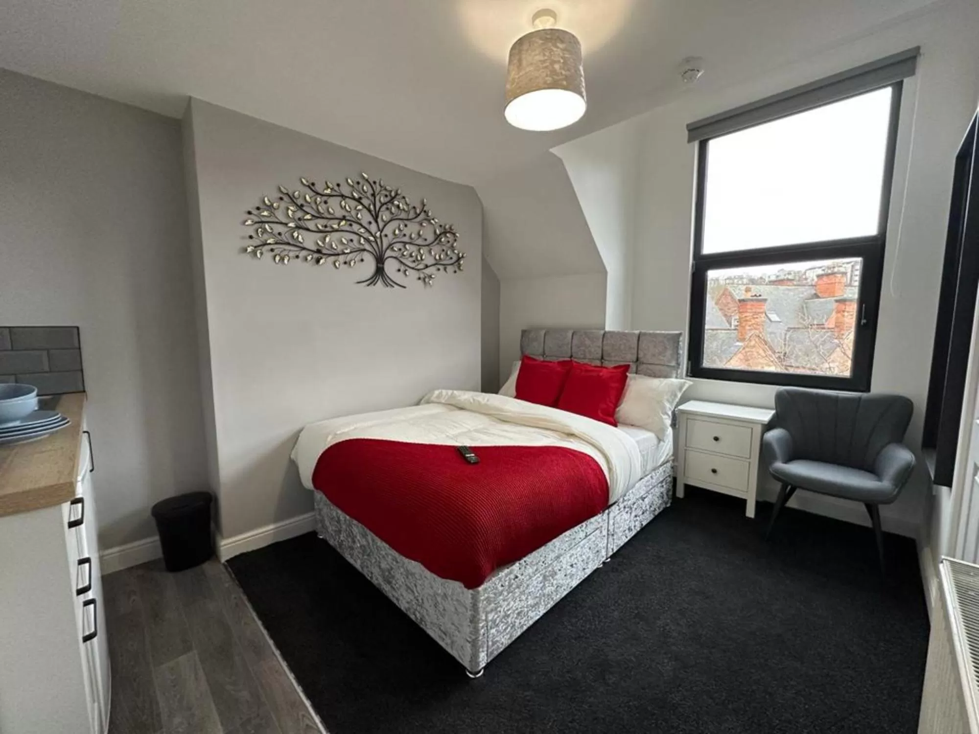 Bed in The Fishpond - Premier Nottingham Studios