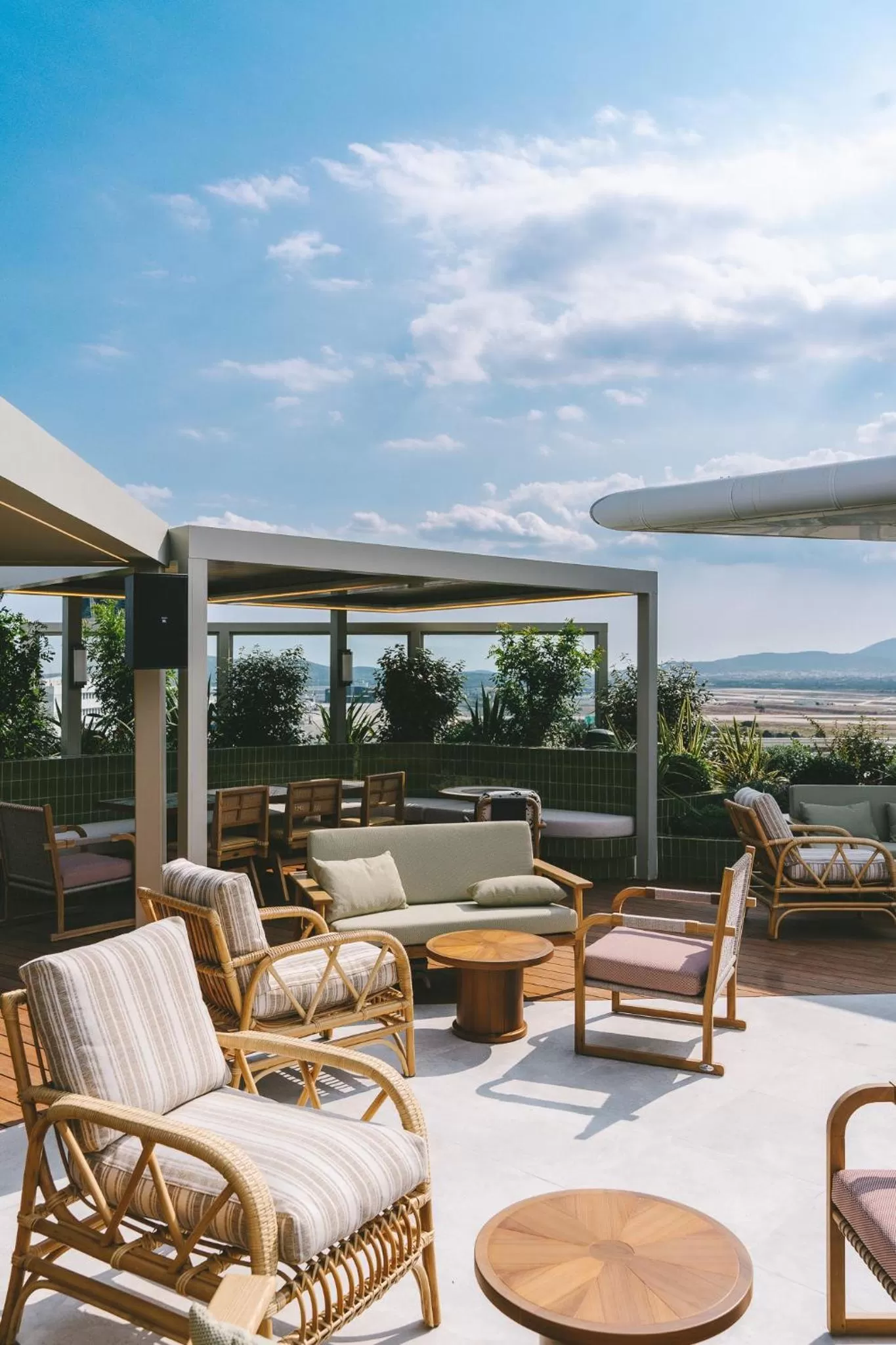 Restaurant/places to eat in Sofitel Athens Airport