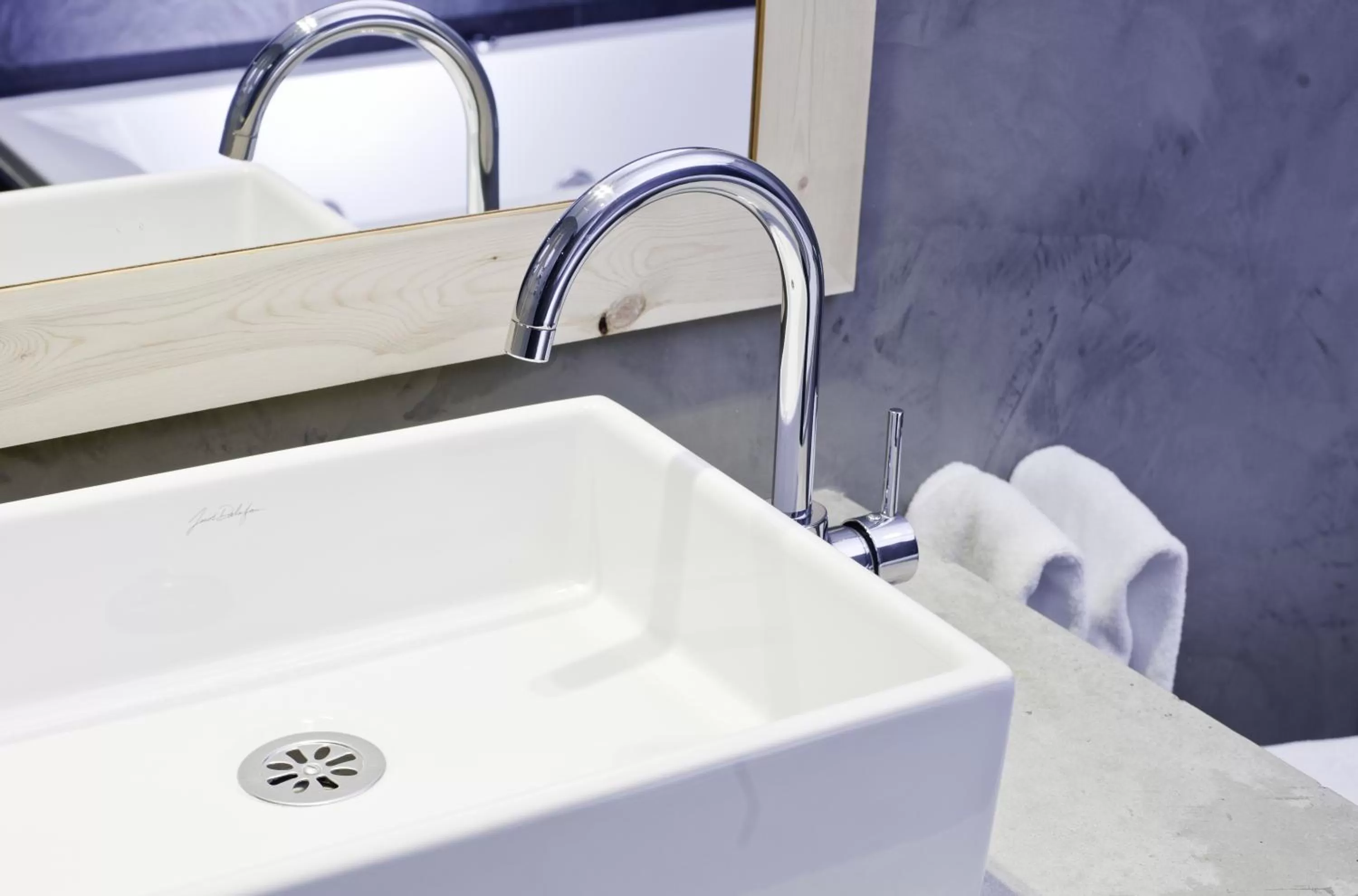 Triple Room (2 Adults + 1 Child) in Zenit Abeba