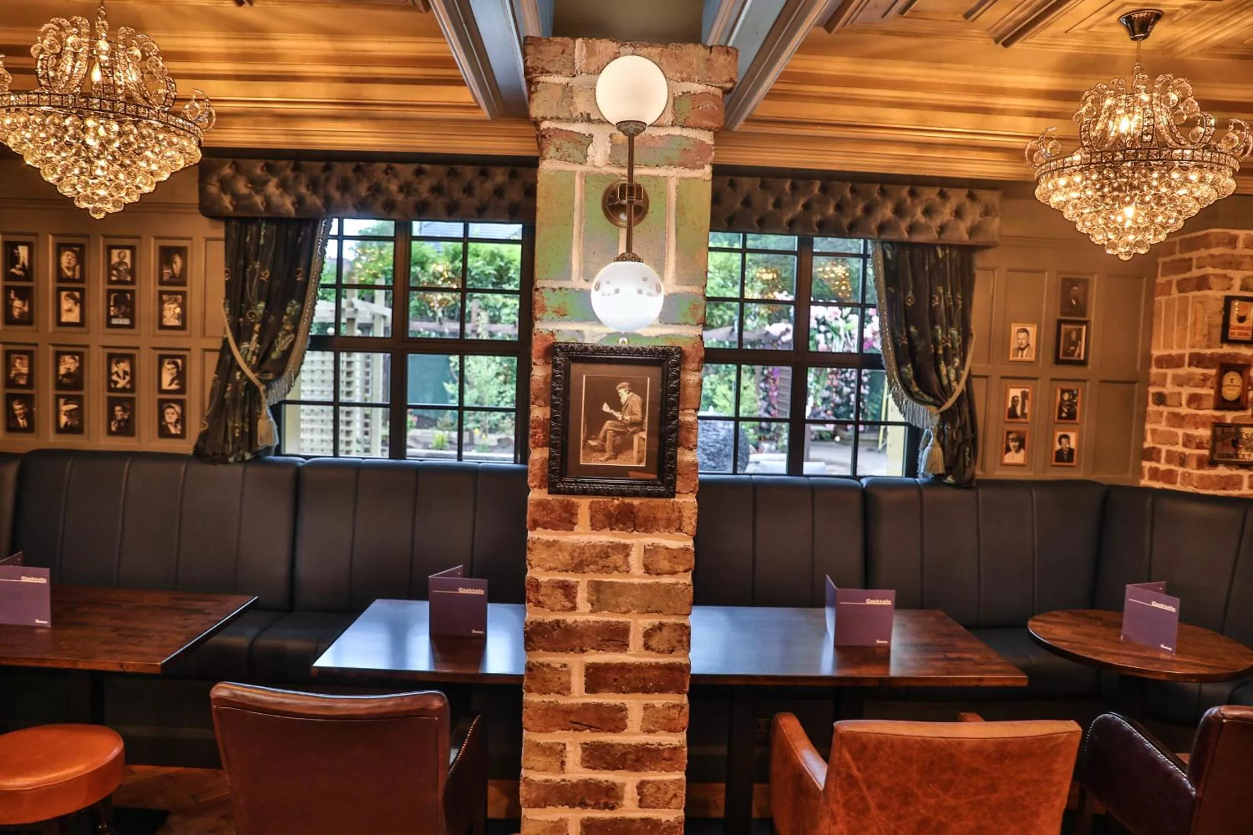 Restaurant/places to eat in The Lansdowne Hotel