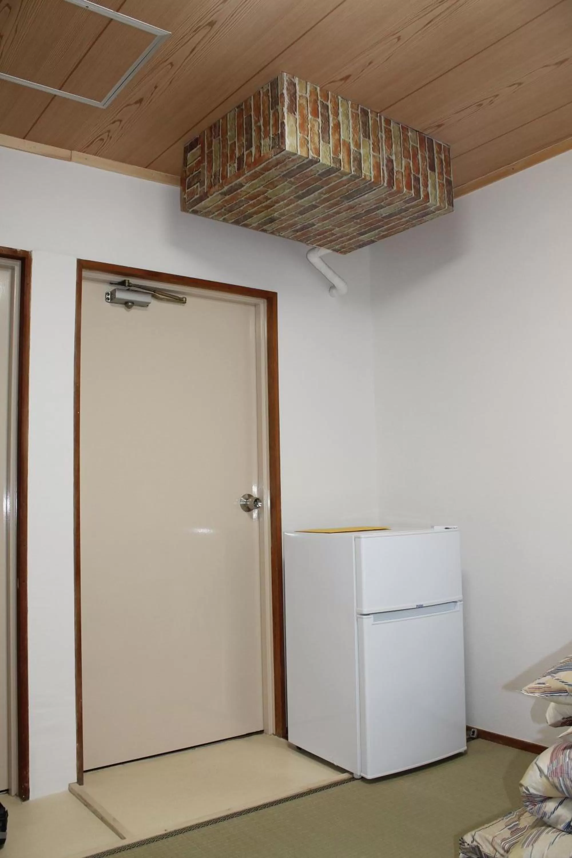 Photo of the whole room in Hotel Beaver 2