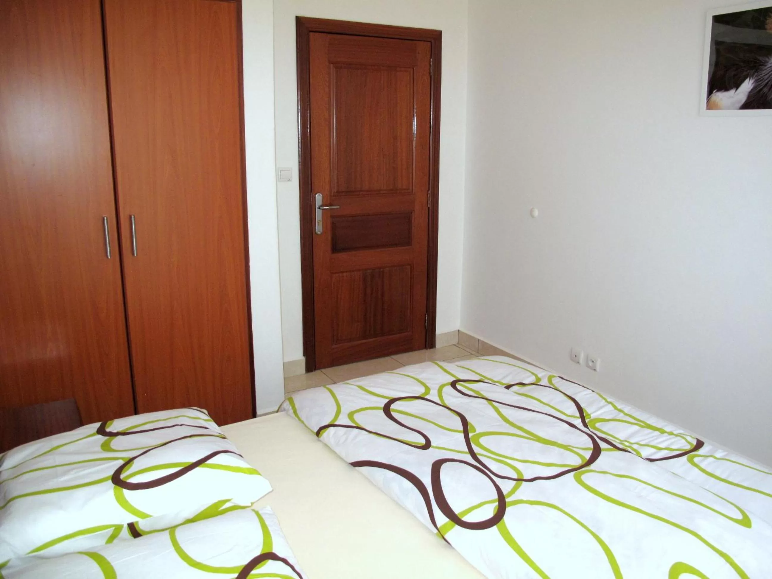 Decorative detail, Bed in Hôtel Maisons-Sifa