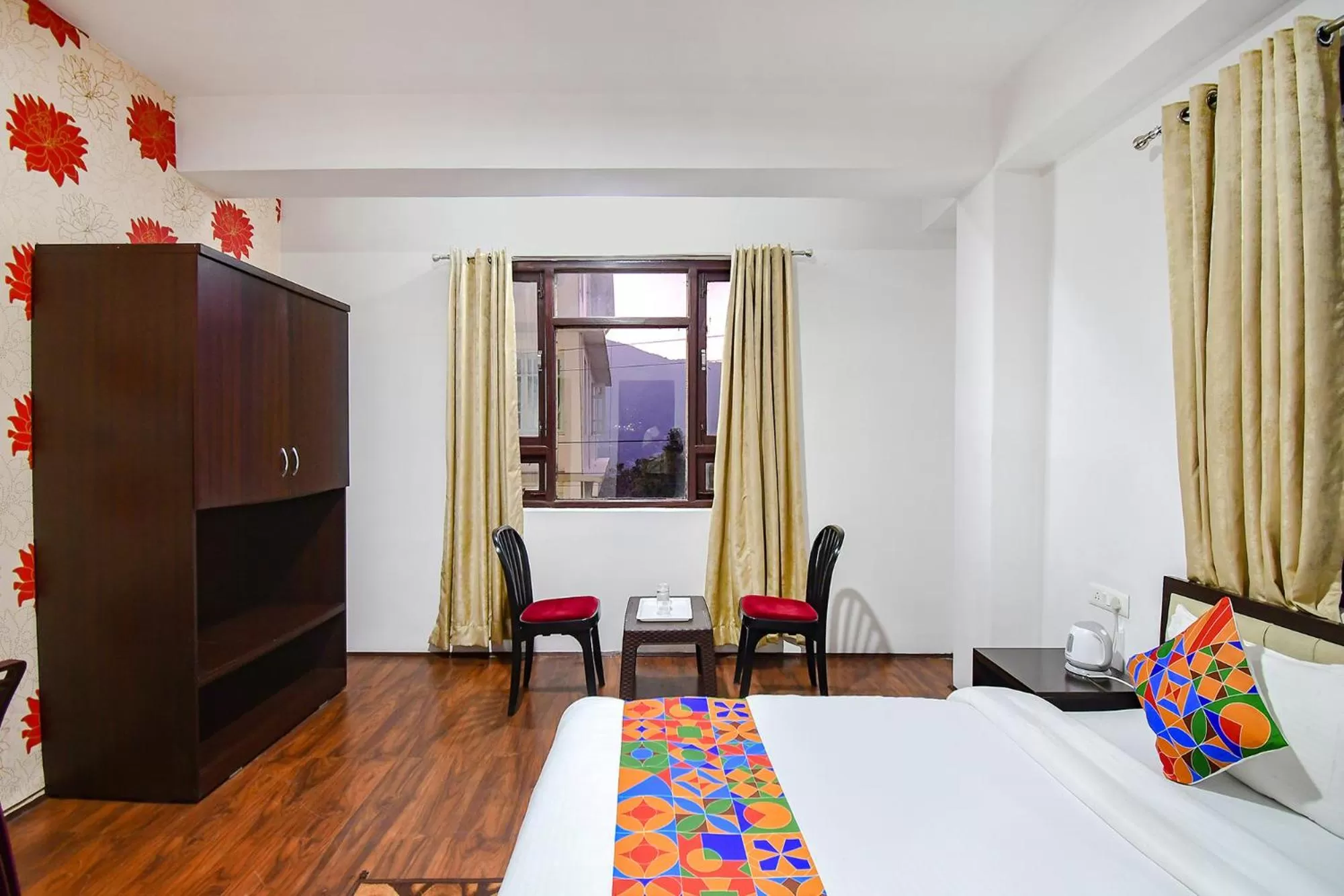 Living room in FabHotel Snoopy